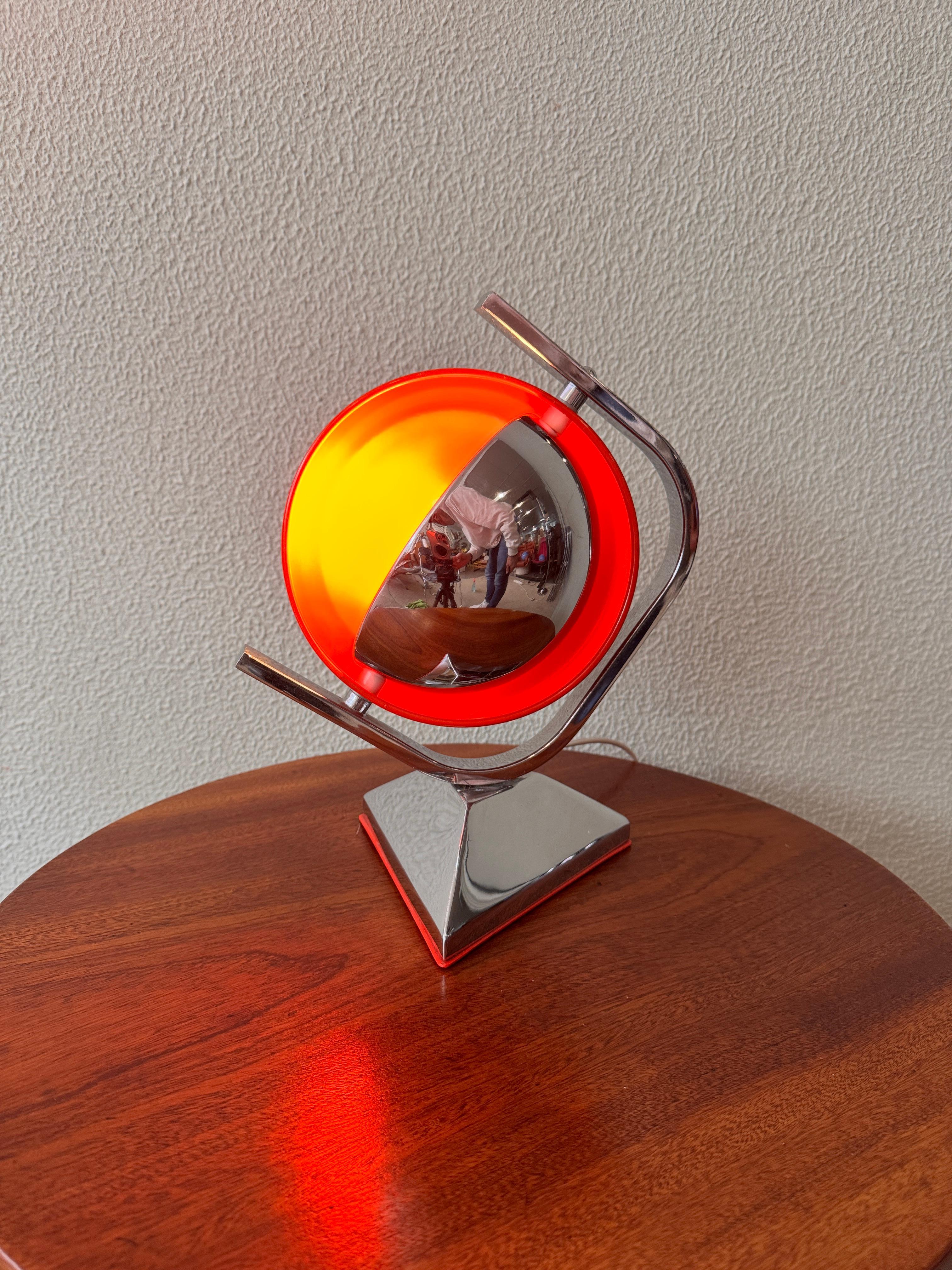 Grin Luz Space Age Eyeball Table Lamp by Luis Pérez de la Oliva, 1970's For Sale 2