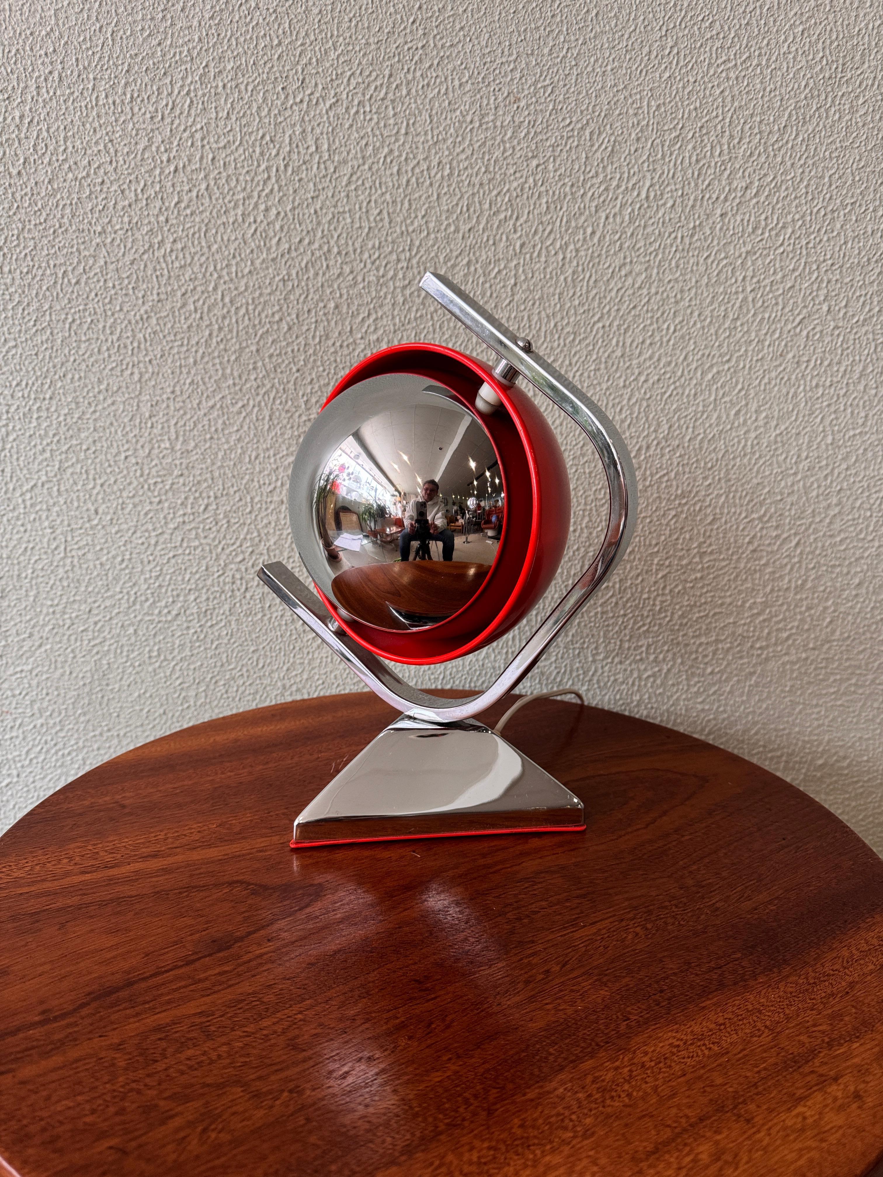 Grin Luz Space Age Eyeball Table Lamp by Luis Pérez de la Oliva, 1970's For Sale 3
