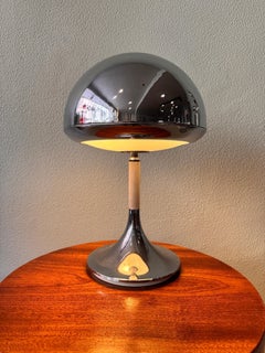 Grin Luz Space Age Mushroom table lamp by Luis Perez de la Oliva