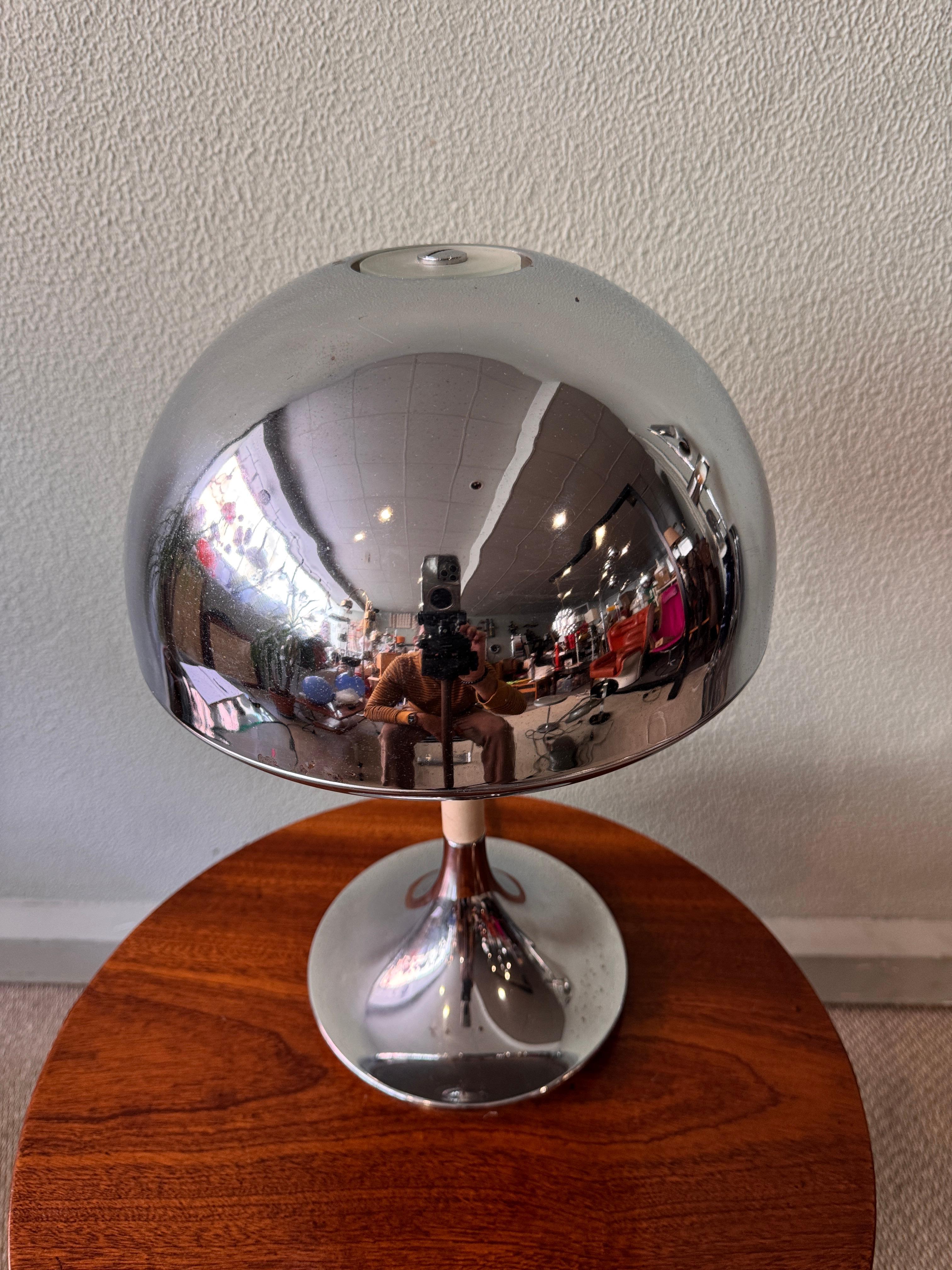 Metal Grin Luz Space Age Mushroom table lamp by Luis Perez de la Oliva For Sale