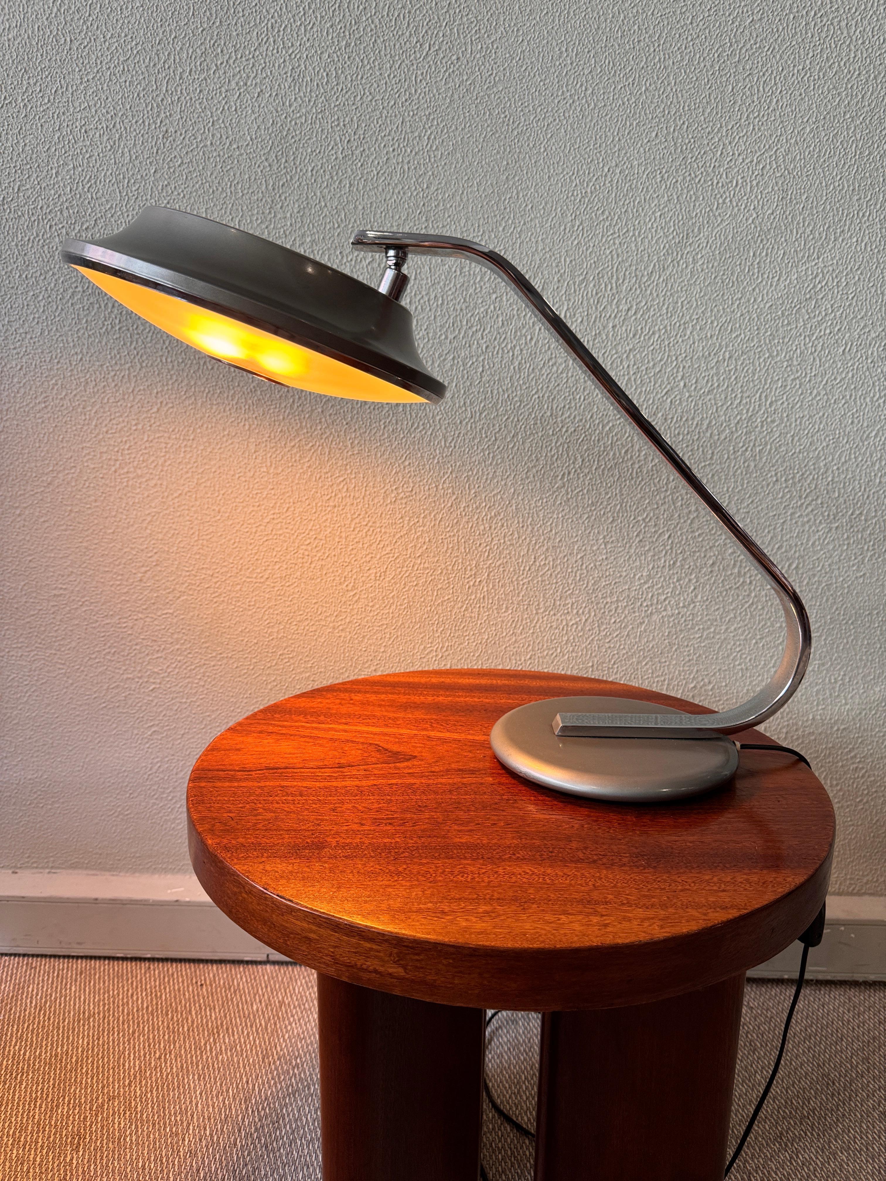 Grin Luz Table Lamp by Luis Perez de la Oliva, 1970's In Good Condition In Lisboa, PT