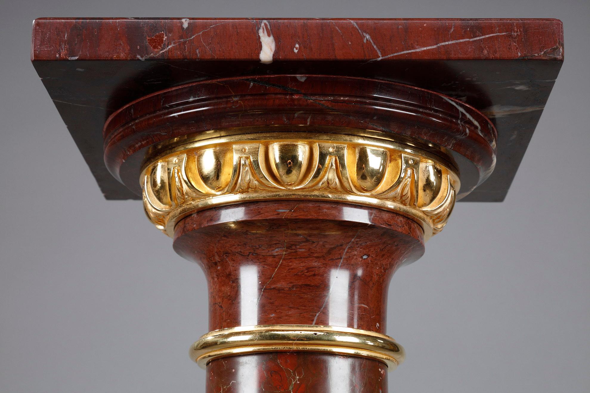 colonne en marbre et bronze doré Griotte Bon état - En vente à Paris, FR