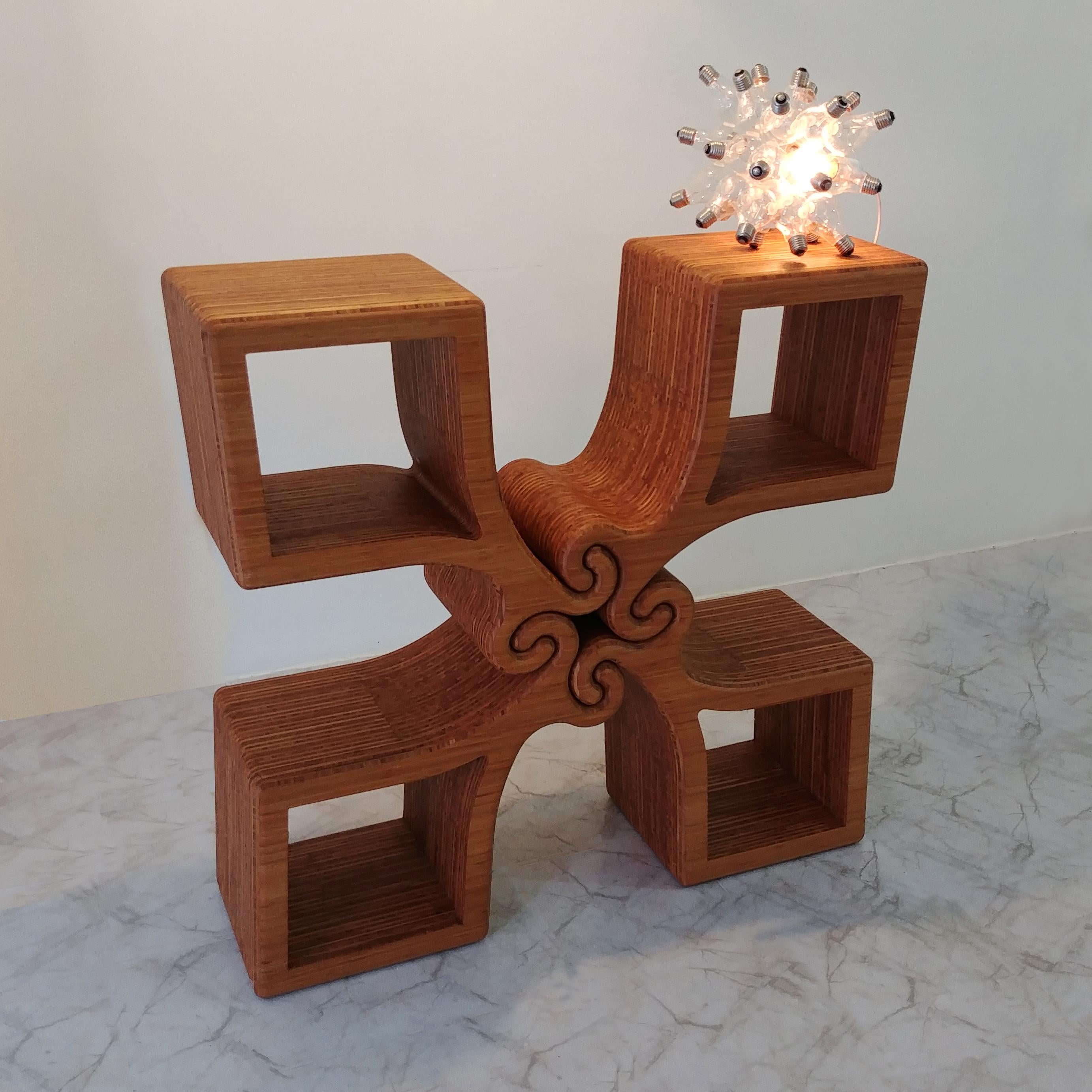 Brutalisme Console-Table / Display / Objet sculptural en bambou massif «rip » en vente