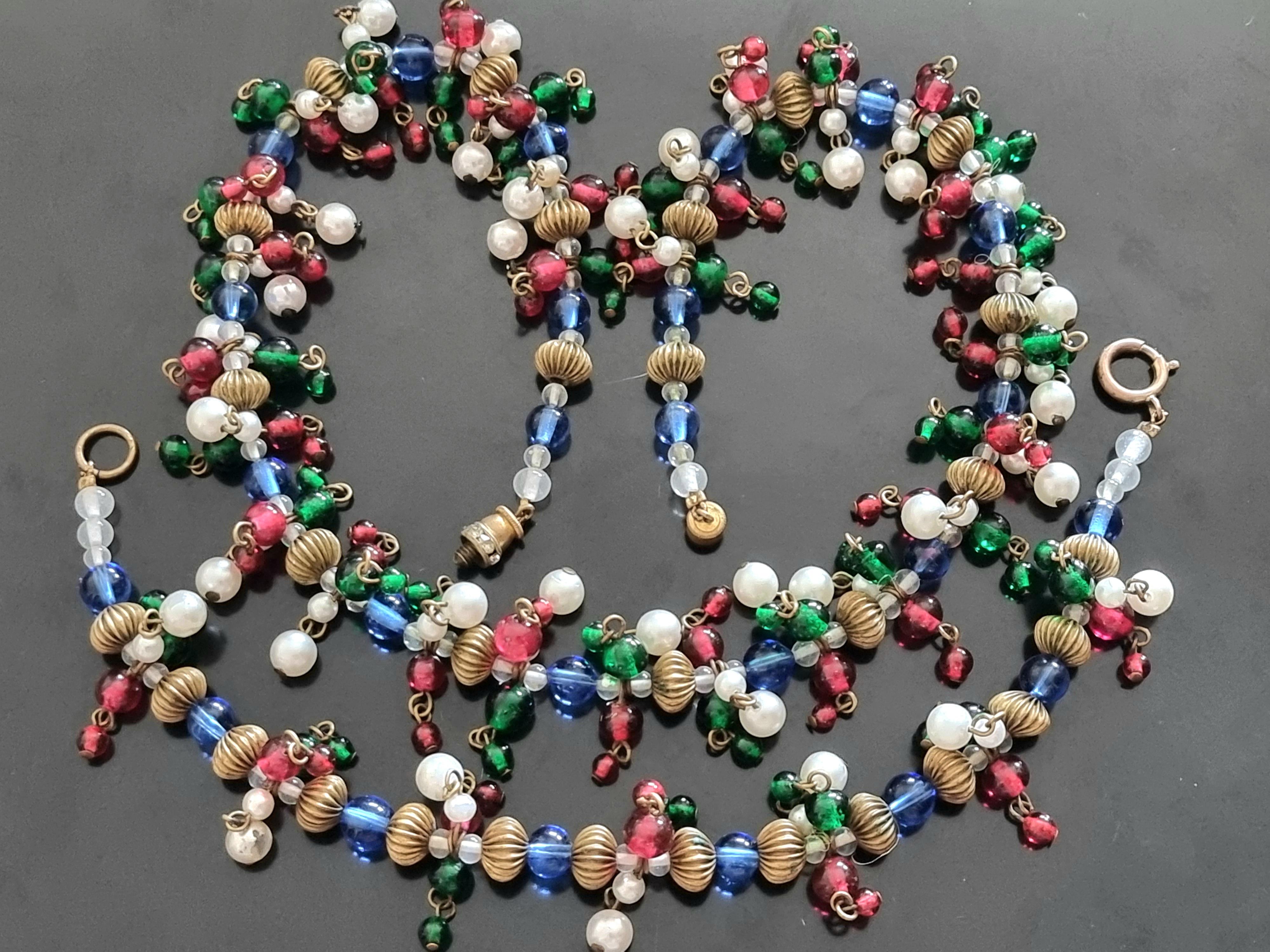 CHANEL GRIPOIX 1950, NECKLACE und BRACELET, gadronierte vergoldete Perlen, Gripoix-Glas im Zustand „Gut“ im Angebot in SAINT-CLOUD, FR