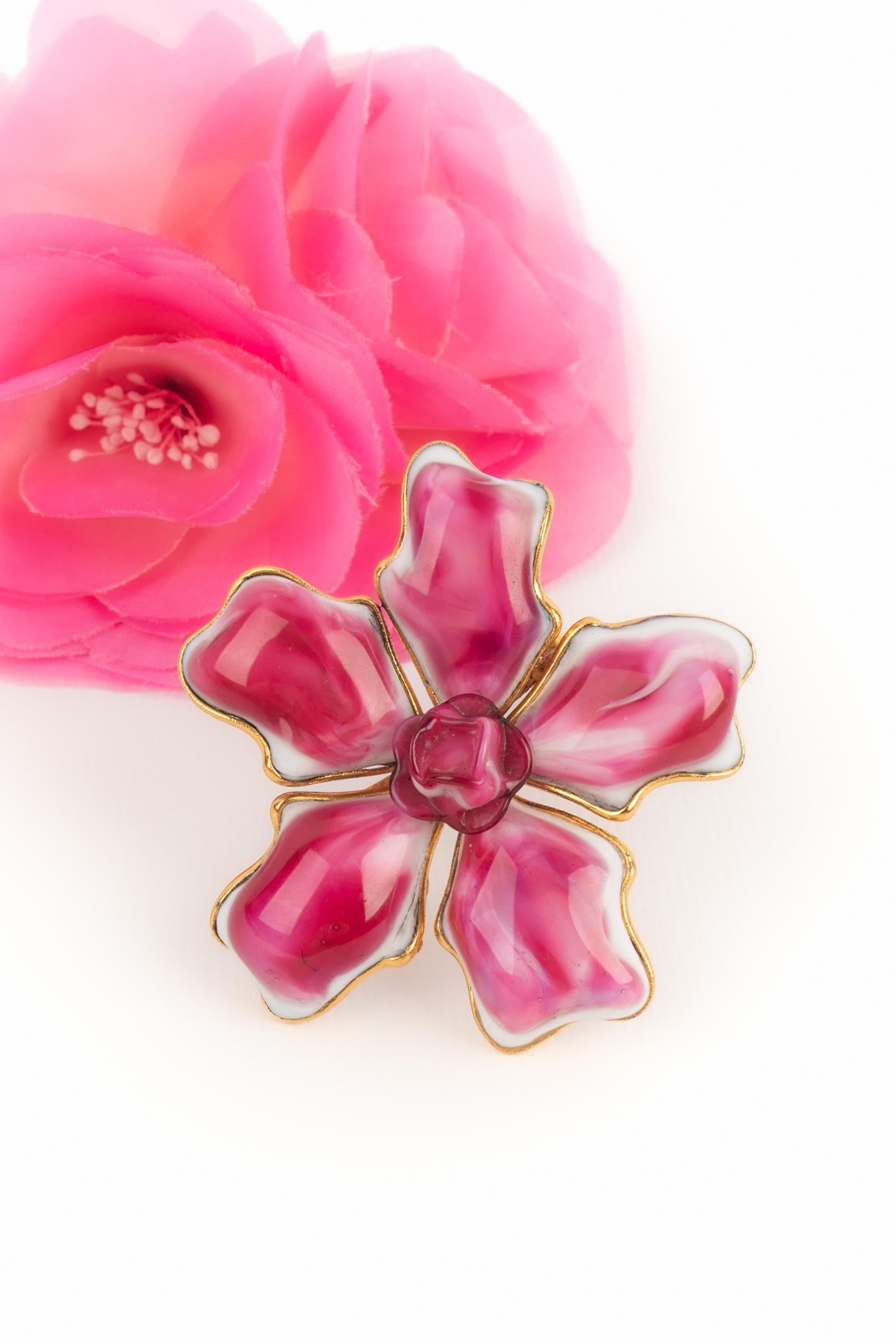 Women's Gripoix antique flower brooch For Sale