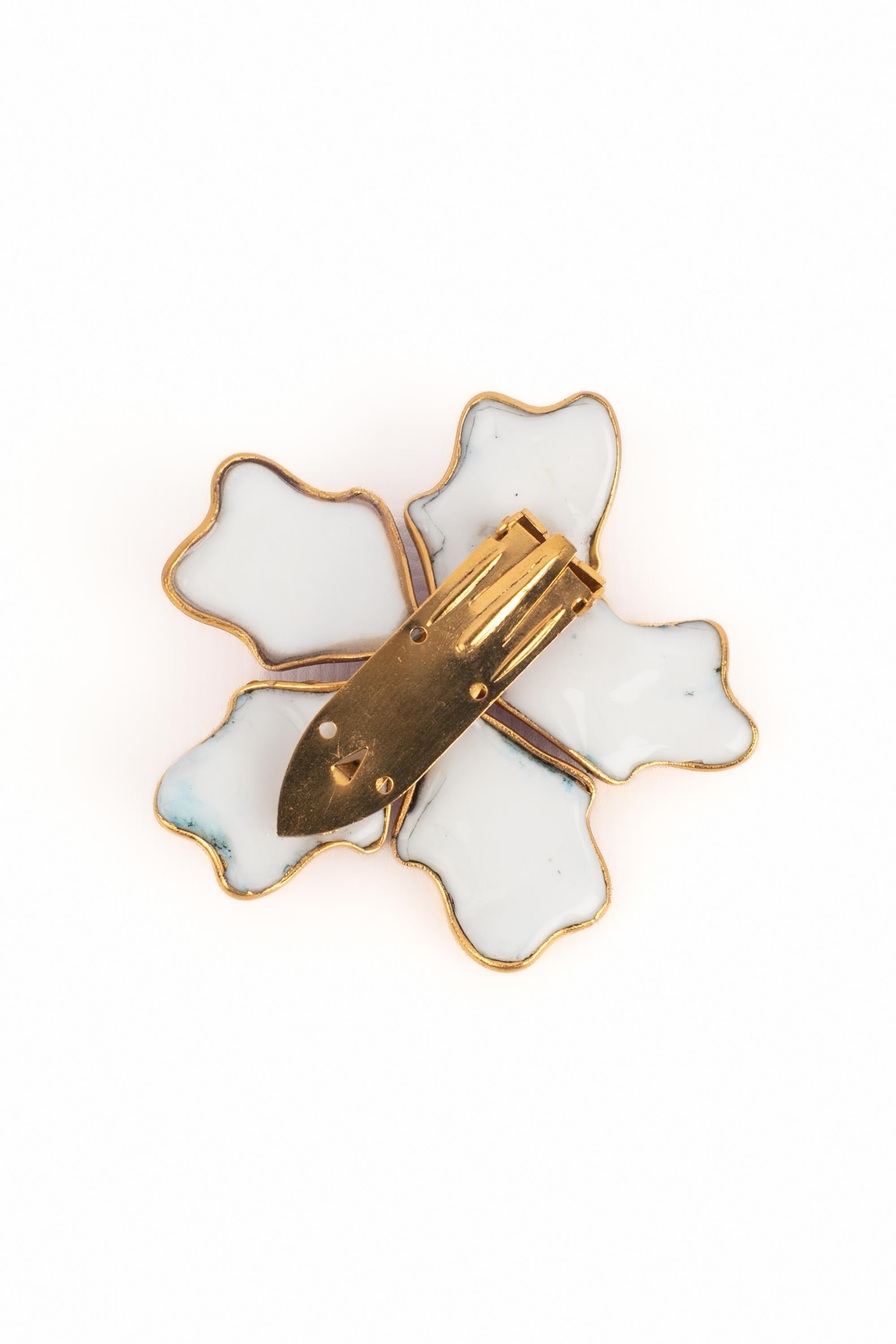 Gripoix antique flower brooch For Sale 4