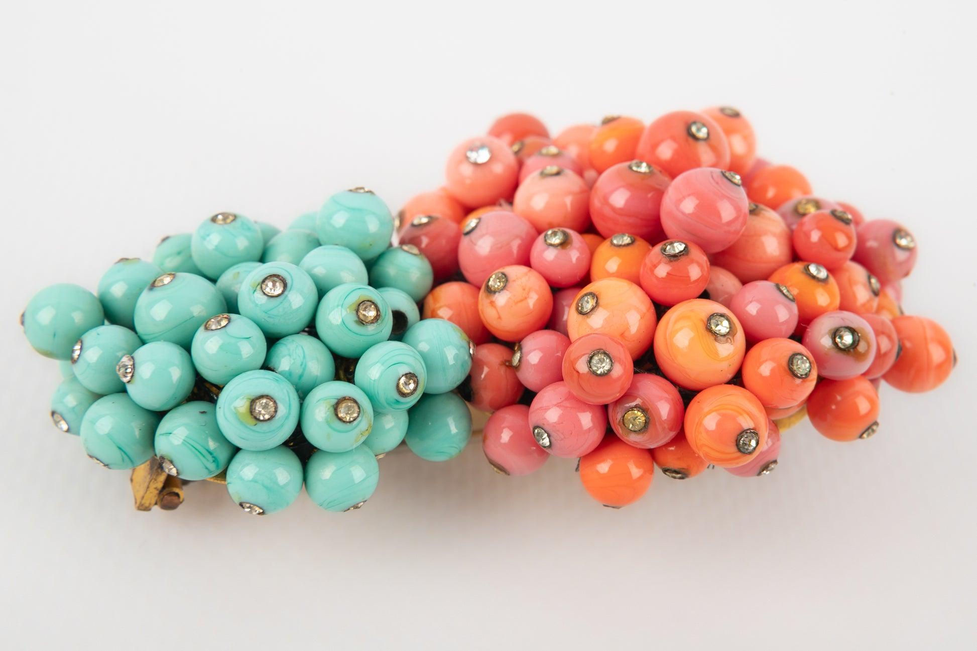 Gripoix Brooch Blue and Coral Tone, 1950s In Excellent Condition For Sale In SAINT-OUEN-SUR-SEINE, FR