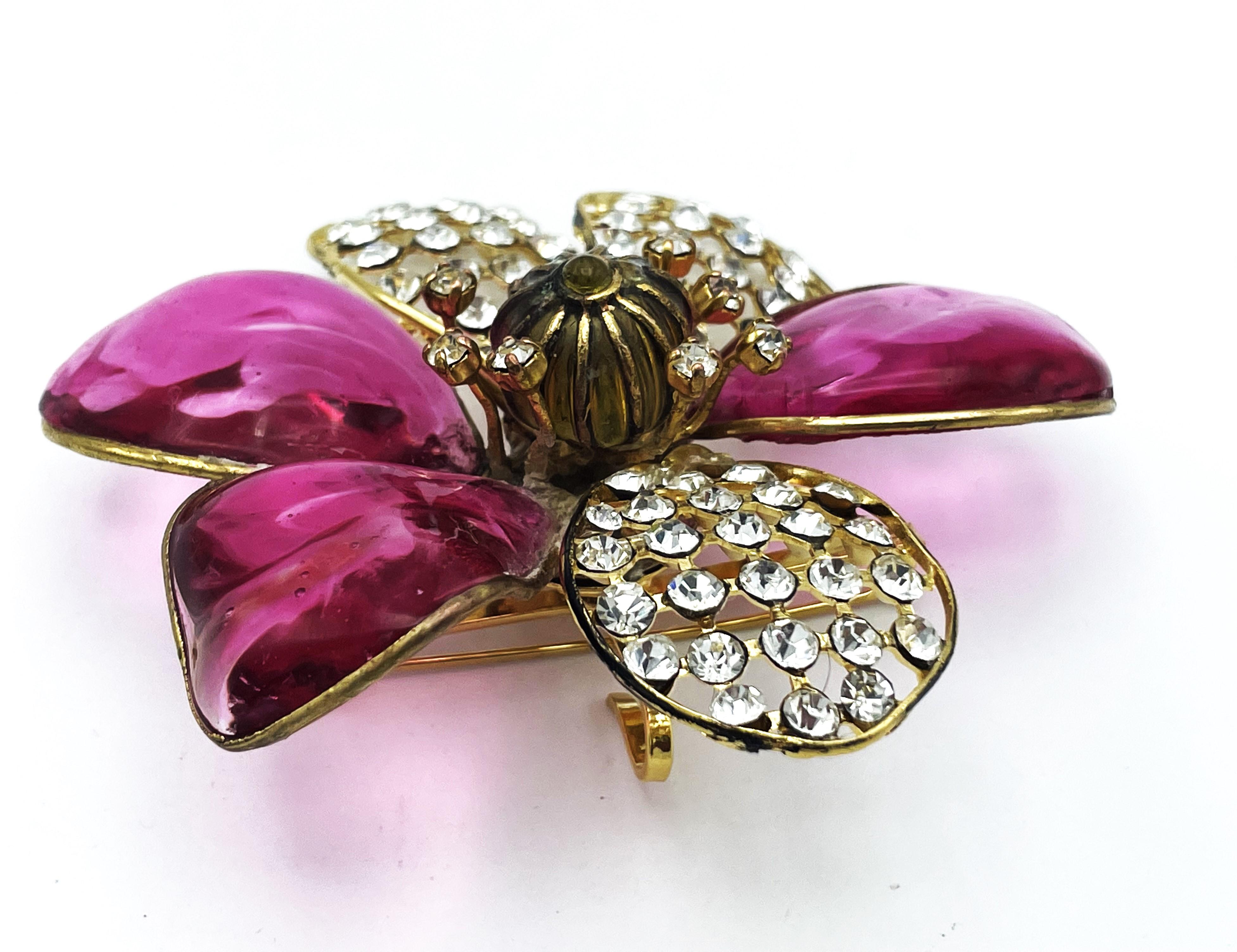 Gripoix for Chanel larg camellia brooch pink Gripoix, rhinestone petals, 1990s For Sale 1