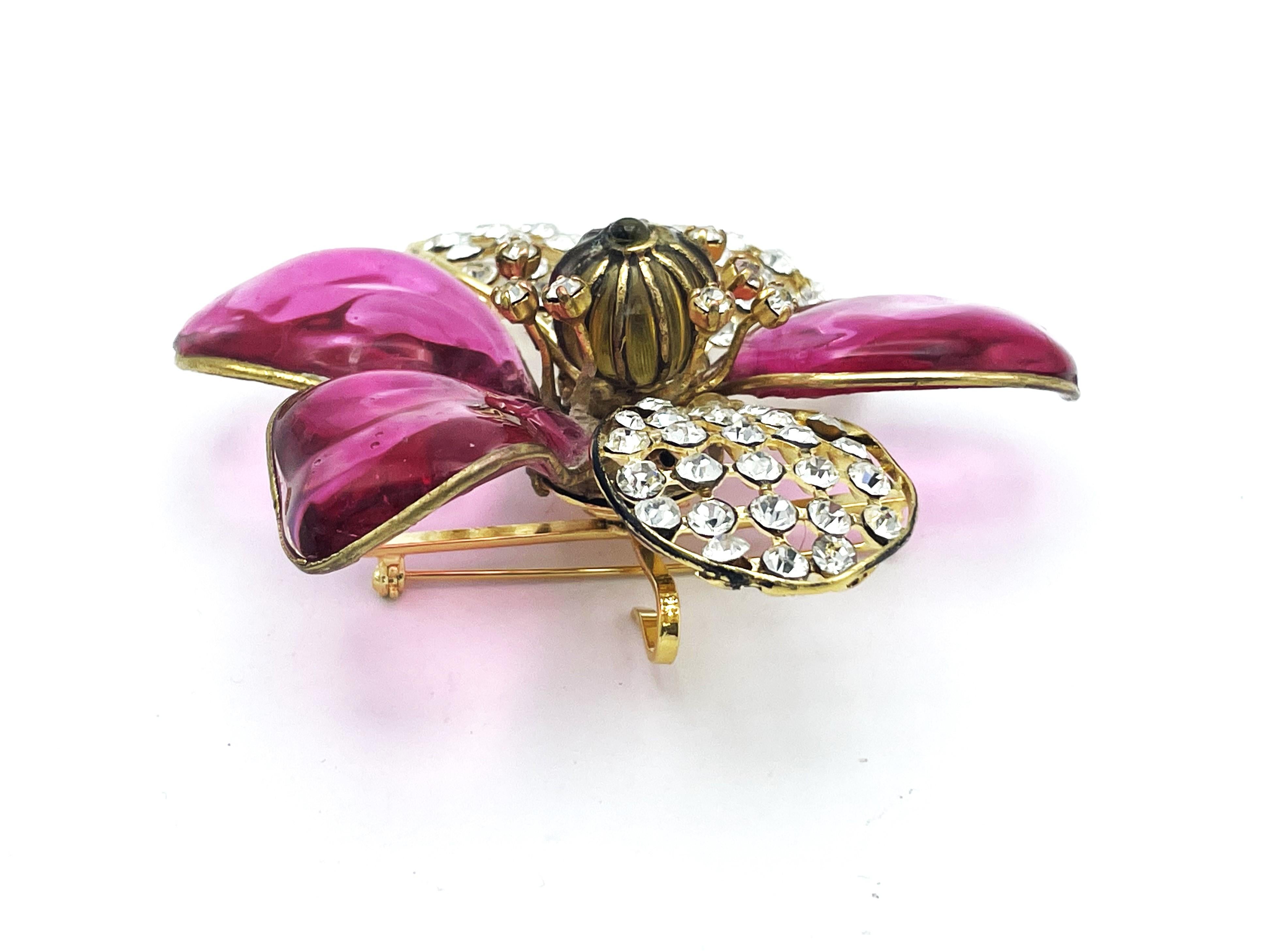 Gripoix for Chanel larg camellia brooch pink Gripoix, rhinestone petals, 1990s For Sale 2