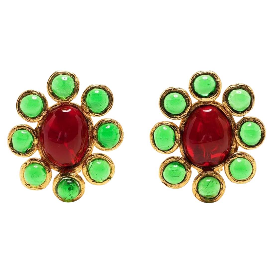 Gripoix Green gem flower clip on earrings  For Sale