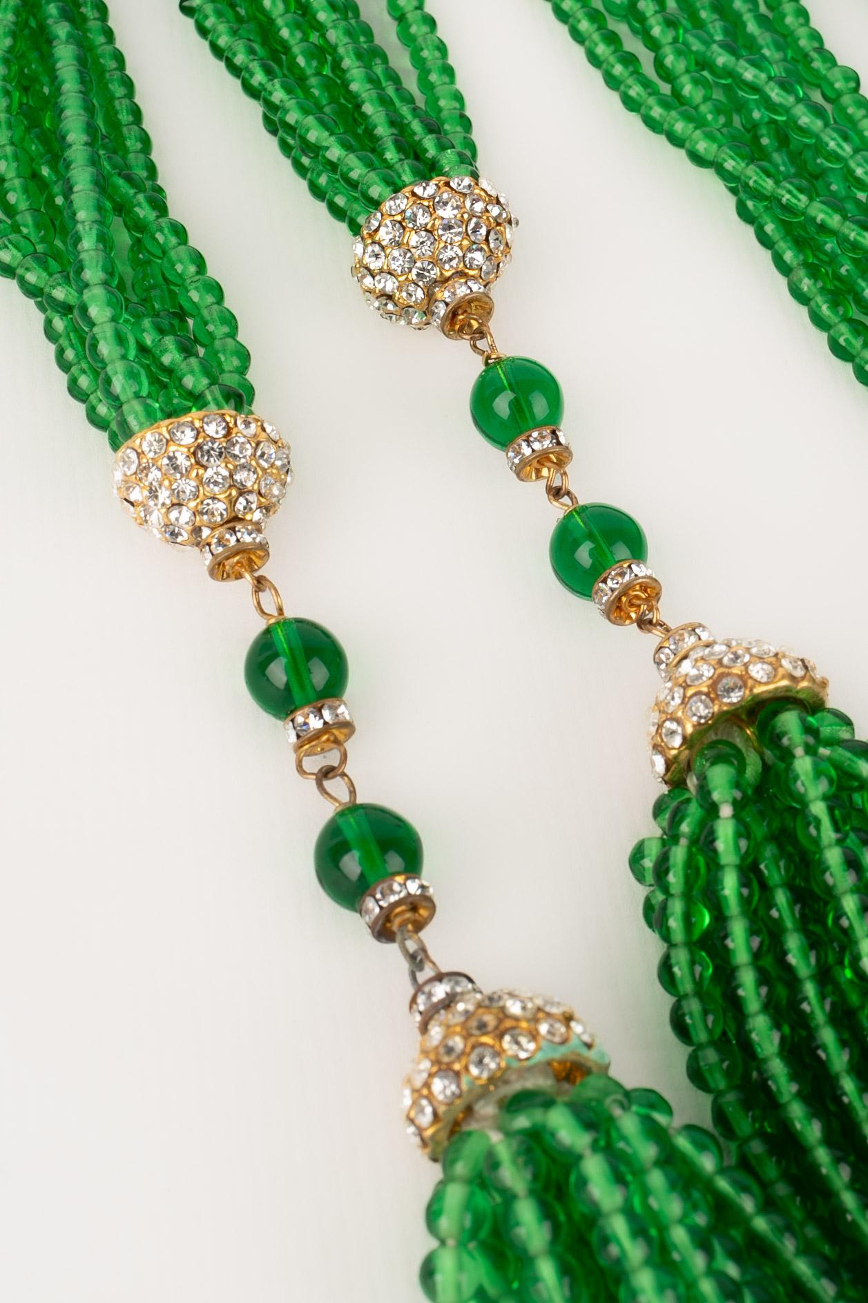 Donna Collana in pasta di vetro verde Greene & Greene in vendita