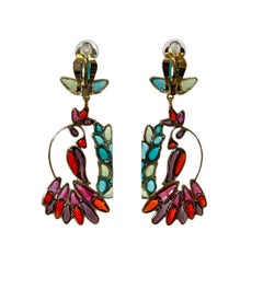 Orecchini Gripoix Paris con uccello tropicale sospeso