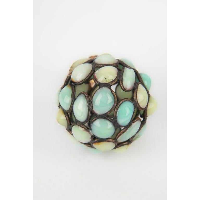 Boucles d'oreilles Gripoix en métal argenté avec pâte de verre turquoise en vente 1