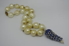 Gripoix unsigned blue poured glass drop faux pearl necklace