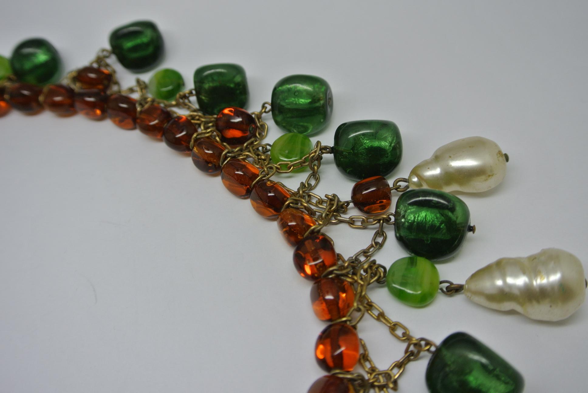 Artist Gripoix unsigned green amber poured glass drop faux pearl bib necklace For Sale