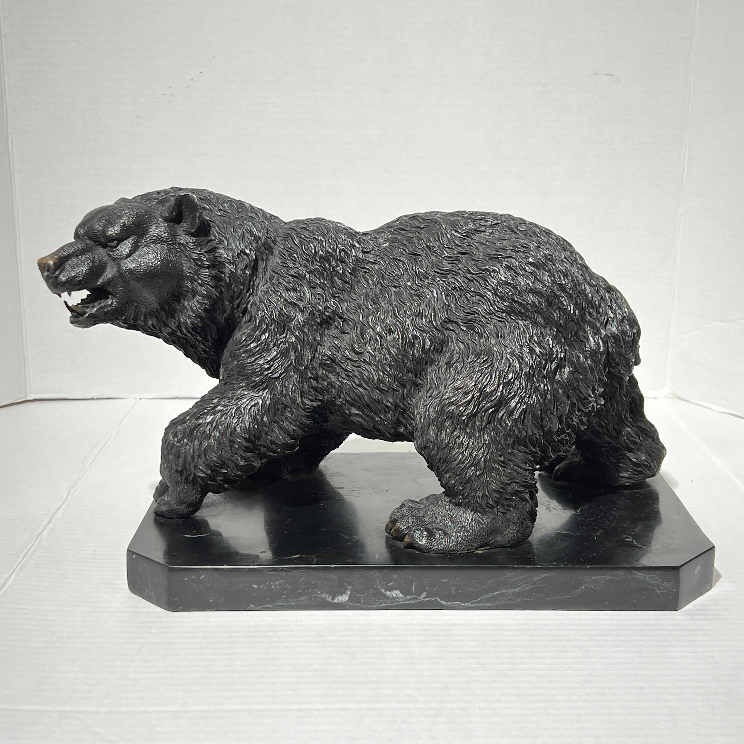 Sculpture d'ours Grizzly en bronze patiné 5