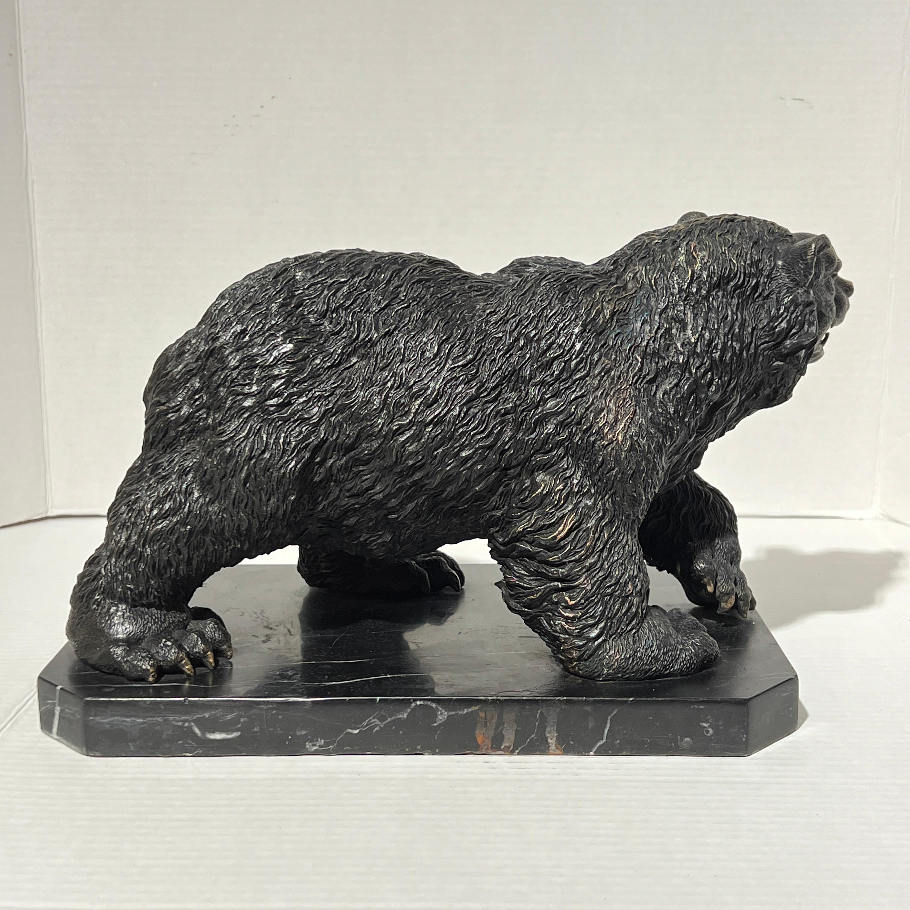 Bronze Sculpture d'ours Grizzly en bronze patiné