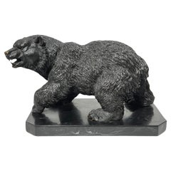 Grizzly Bear-Skulptur aus atinierter Bronze