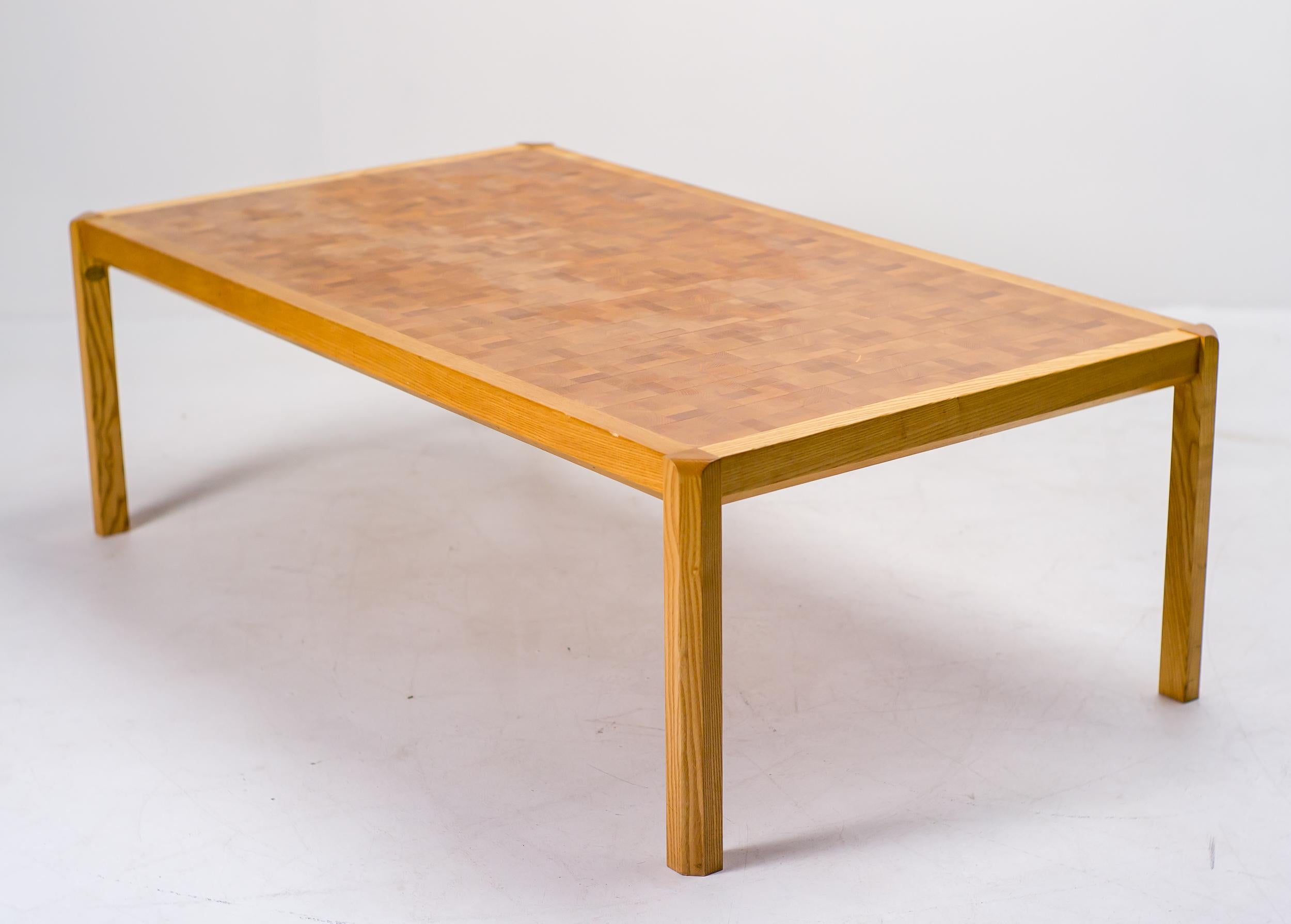 Table basse en frêne Lindum de Grom Bon état - En vente à Dronten, NL