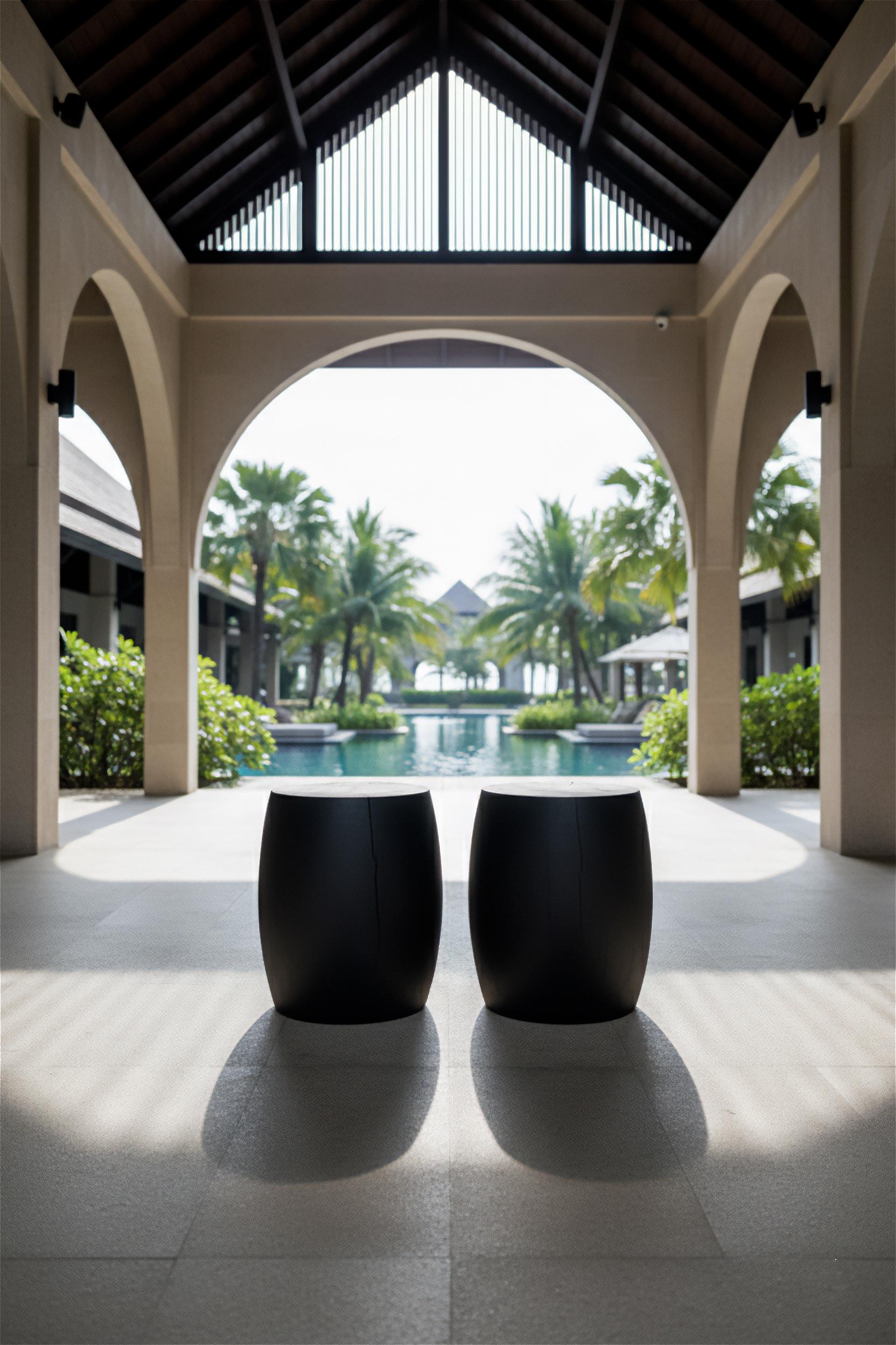 Sgabello GROM, finitura Black Monkey Pod In condizioni Nuovo in vendita a Chiangmai, TH