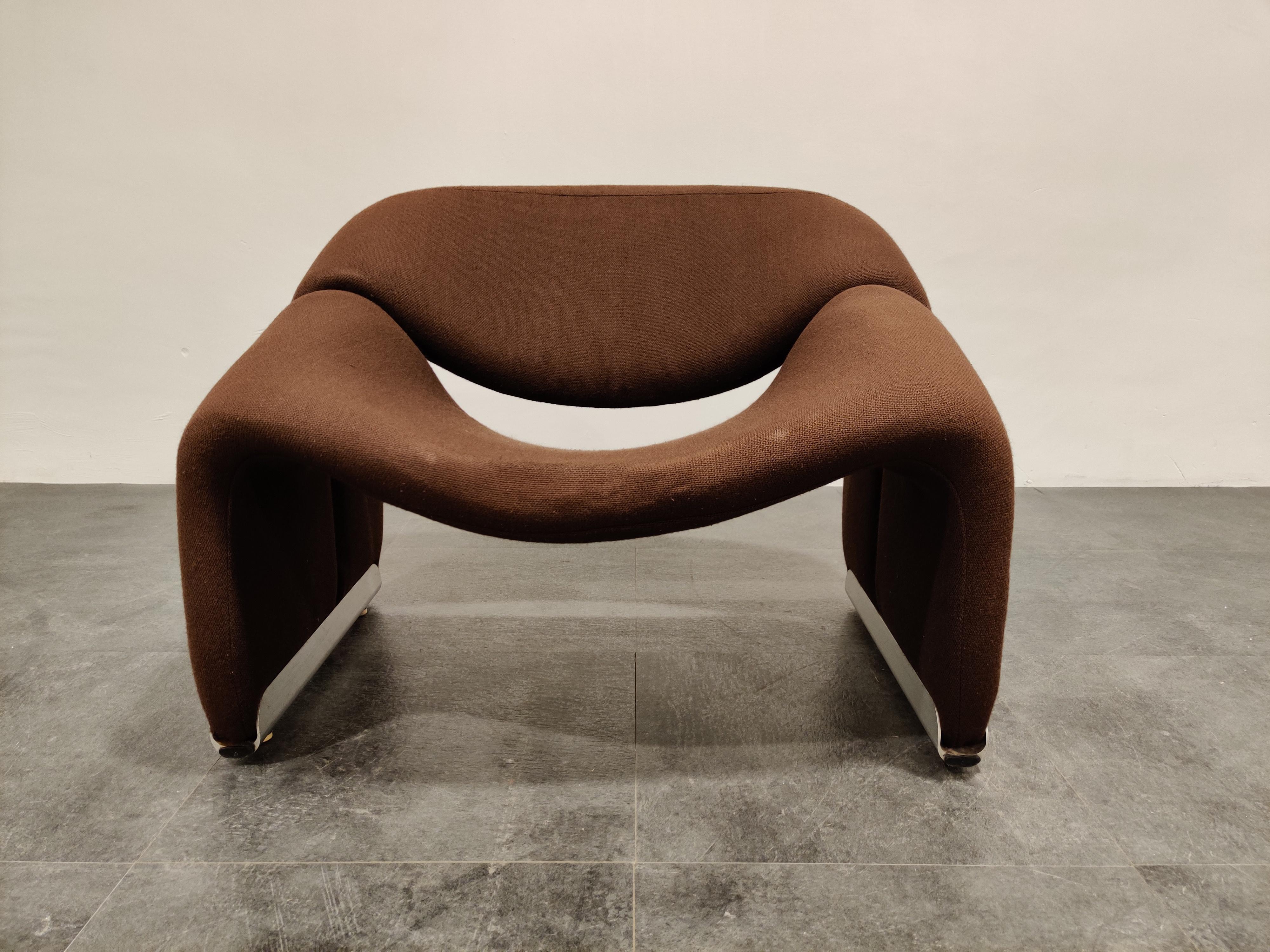 Midcentury 'groovy' lounge chair designed by Pierre Paulin for Artifort.

Timeless Classic in original untouched condition.

1970s, France.

Good condition.

Dimensions:

Width 80 cm
Depth 72 cm
Height 65 cm
Seat height 38 cm.

  