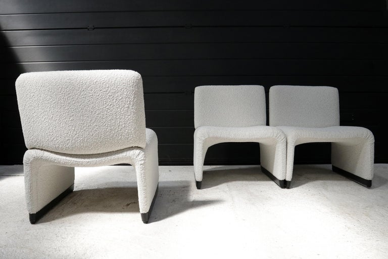 Groovy Lounge Chairs Boucle Off-White 1980's For Sale 2