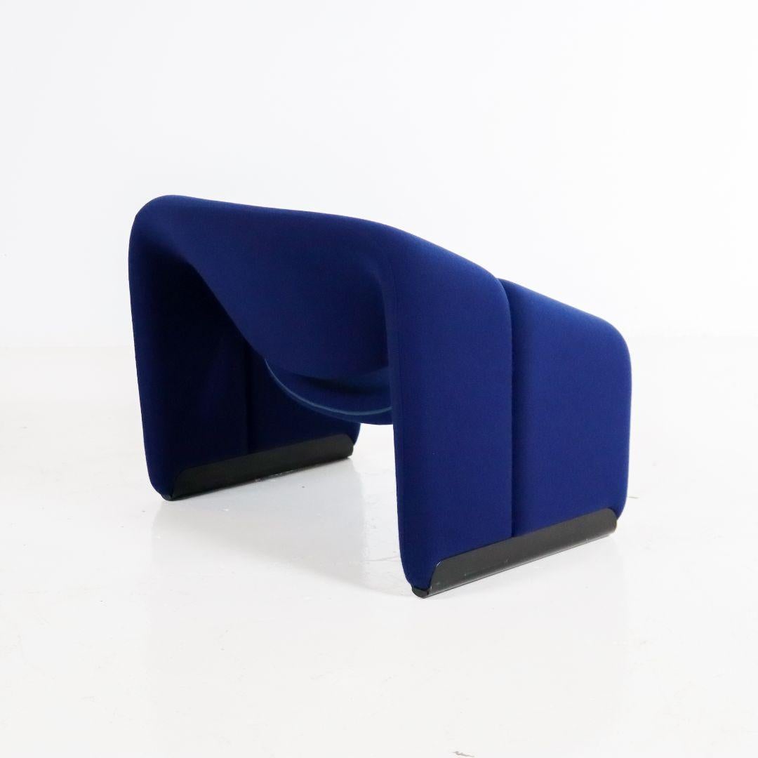 Mid-Century Modern Groovy M Armchair by Pierre Paulin for Artifort 1970s For Sale