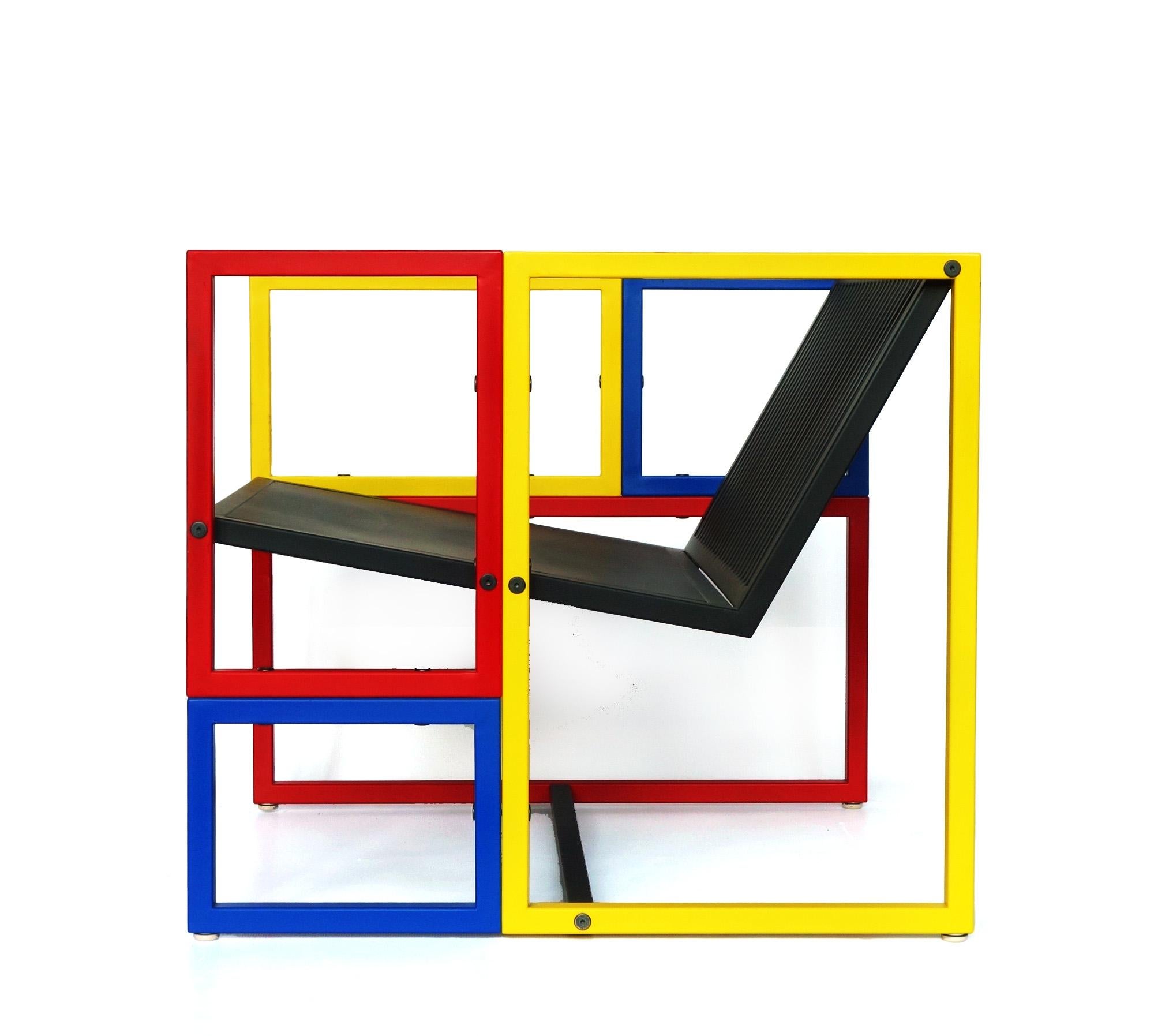 The Gropius Lounge Chair is an homage to Walter Gropius, the visionary architect and founder of the Bauhaus School, which revolutionized modern design by blending functionality with artistic expression. This chair’s unique composition—a trio of