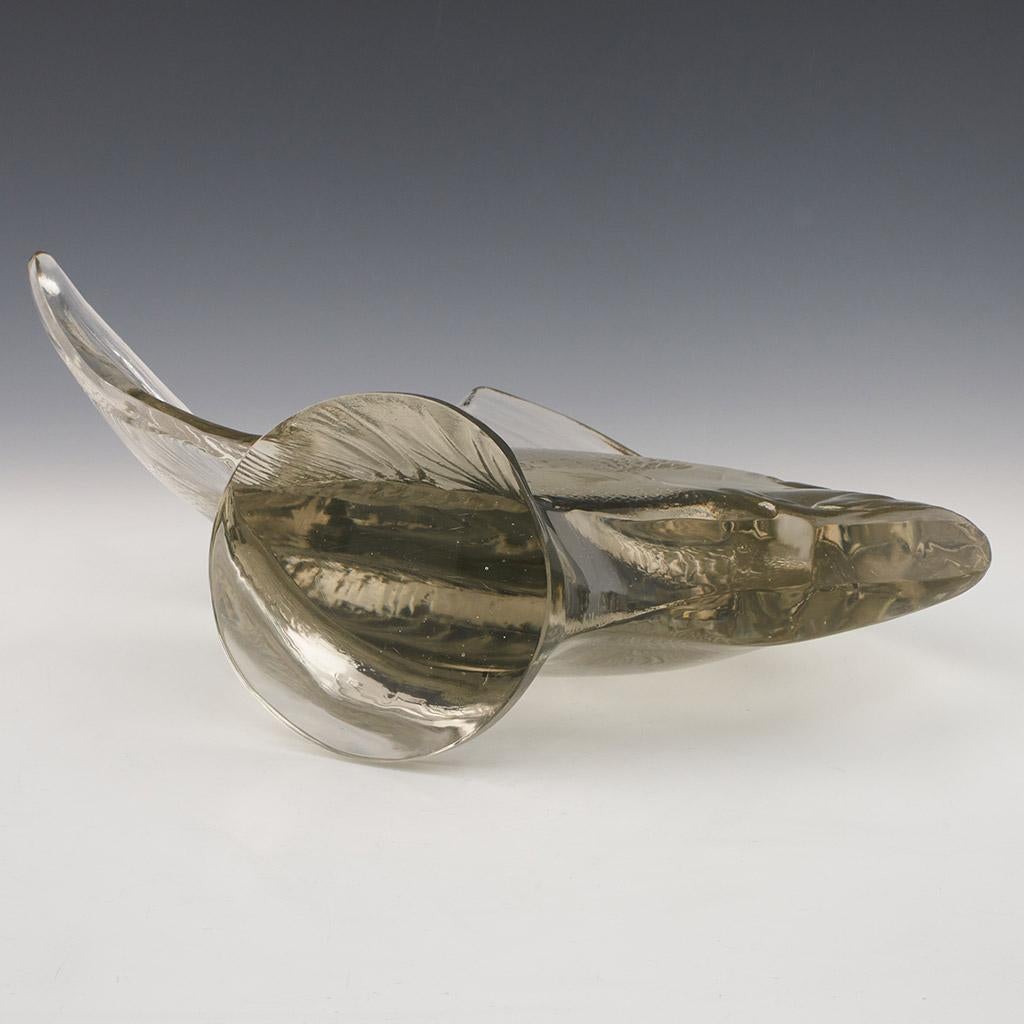 Glass 'Gros Poisson Vagues' by René Lalique
