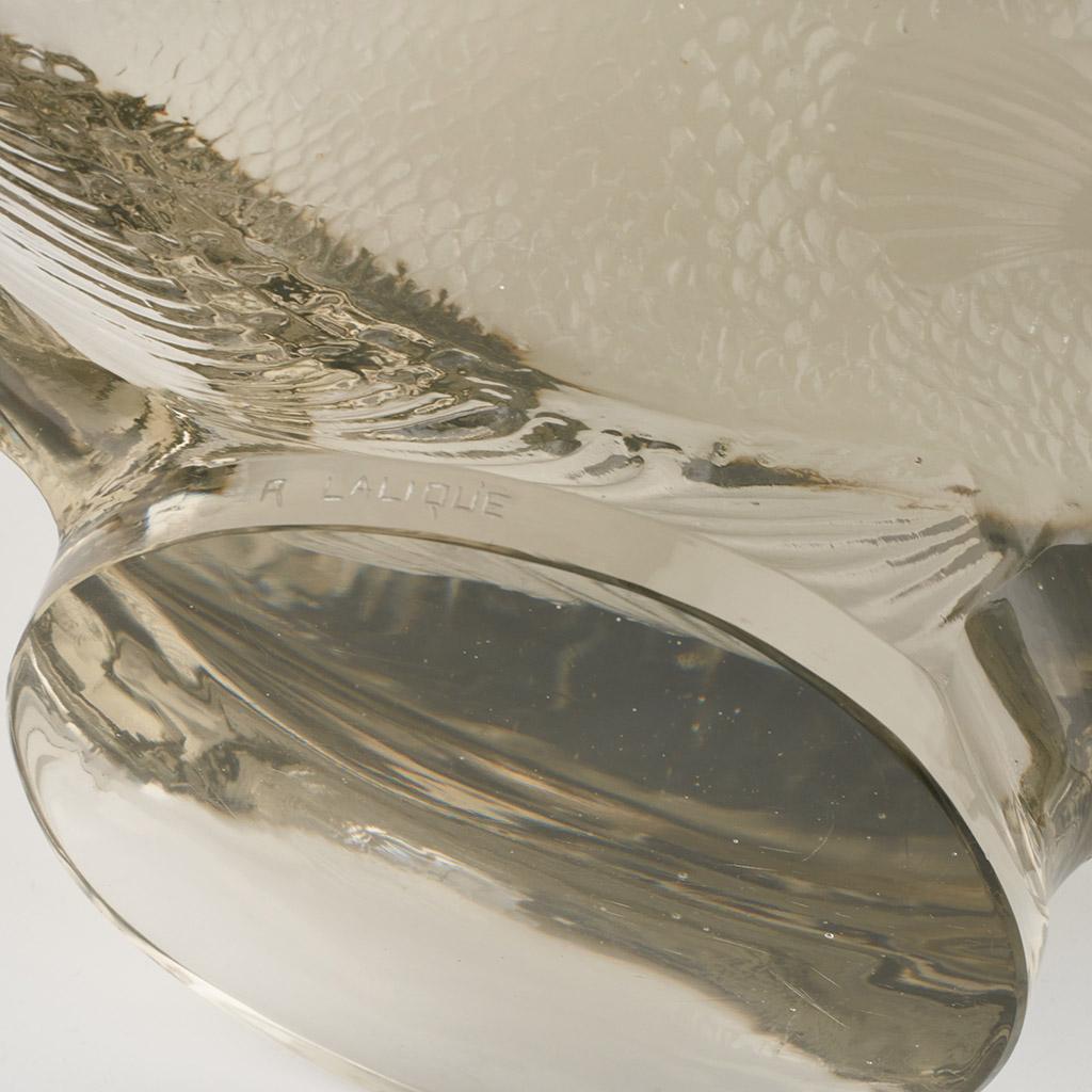 'Gros Poisson Vagues' by René Lalique 1