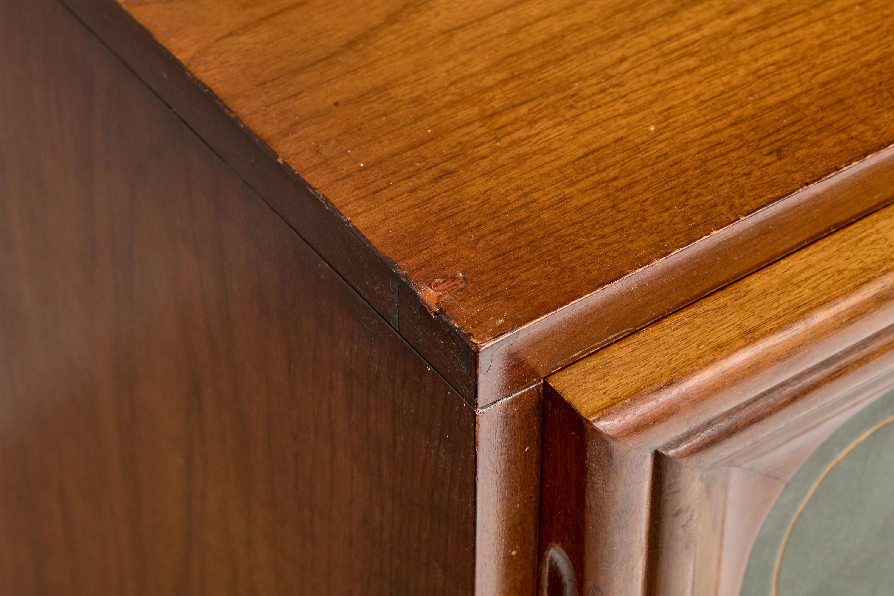 Mid-Century Modern Grosfeld House, Chests of Drawers, Walnut, Leather, USA, 1940s For Sale