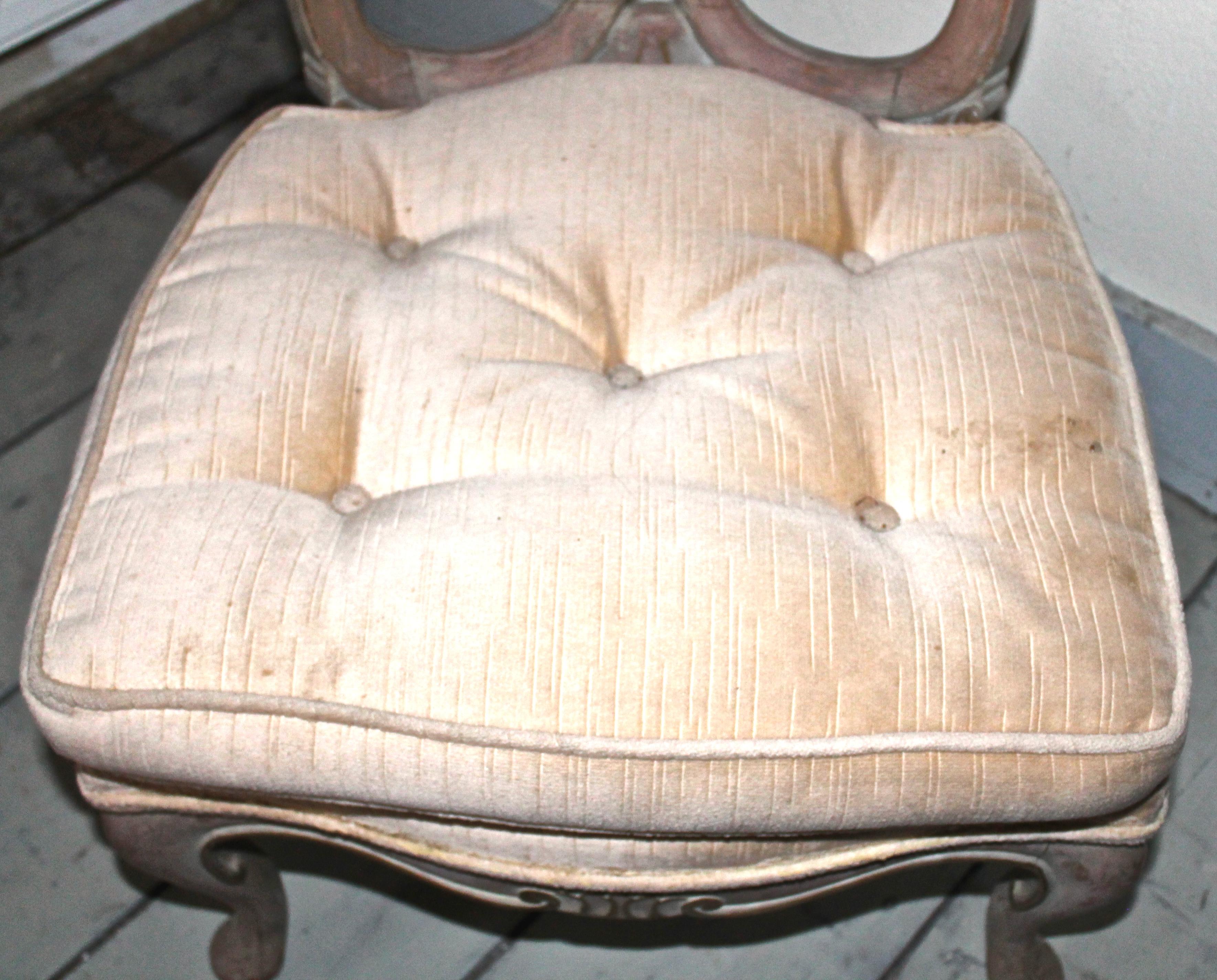 Grosfeld House Hollywood Regency Louis XIV Style Slipper Chair For Sale 4