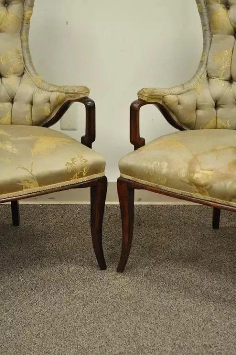Inconnu Chaises à accoudoirs en acajou Grosfeld House Hollywood Regency d'après Dorothy Draper - Paire en vente