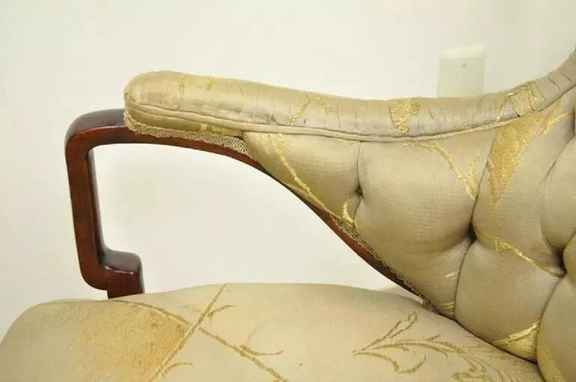 Chaises à accoudoirs en acajou Grosfeld House Hollywood Regency d'après Dorothy Draper - Paire Bon état - En vente à Philadelphia, PA