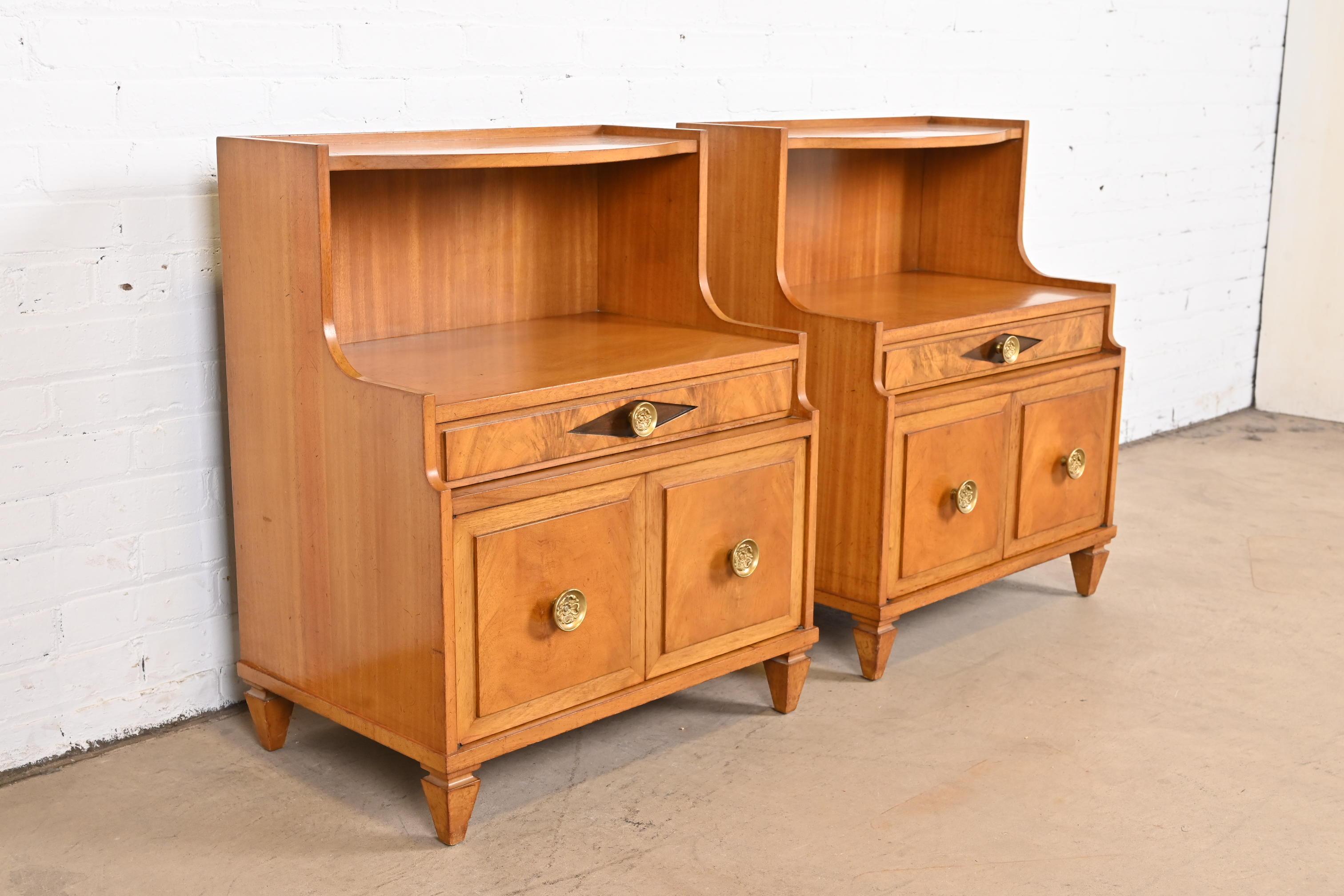 Grosfeld House Hollywood Regency Mahogany Two-Tiered Nightstands, Pair In Good Condition For Sale In South Bend, IN