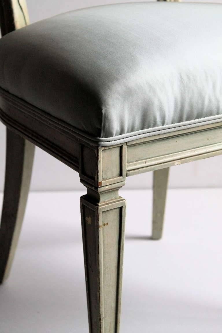 This untouched and freshly upholstered side chair appeared in the 1940 Grosfeld House catalog. Retains it's original period surface and metal label.