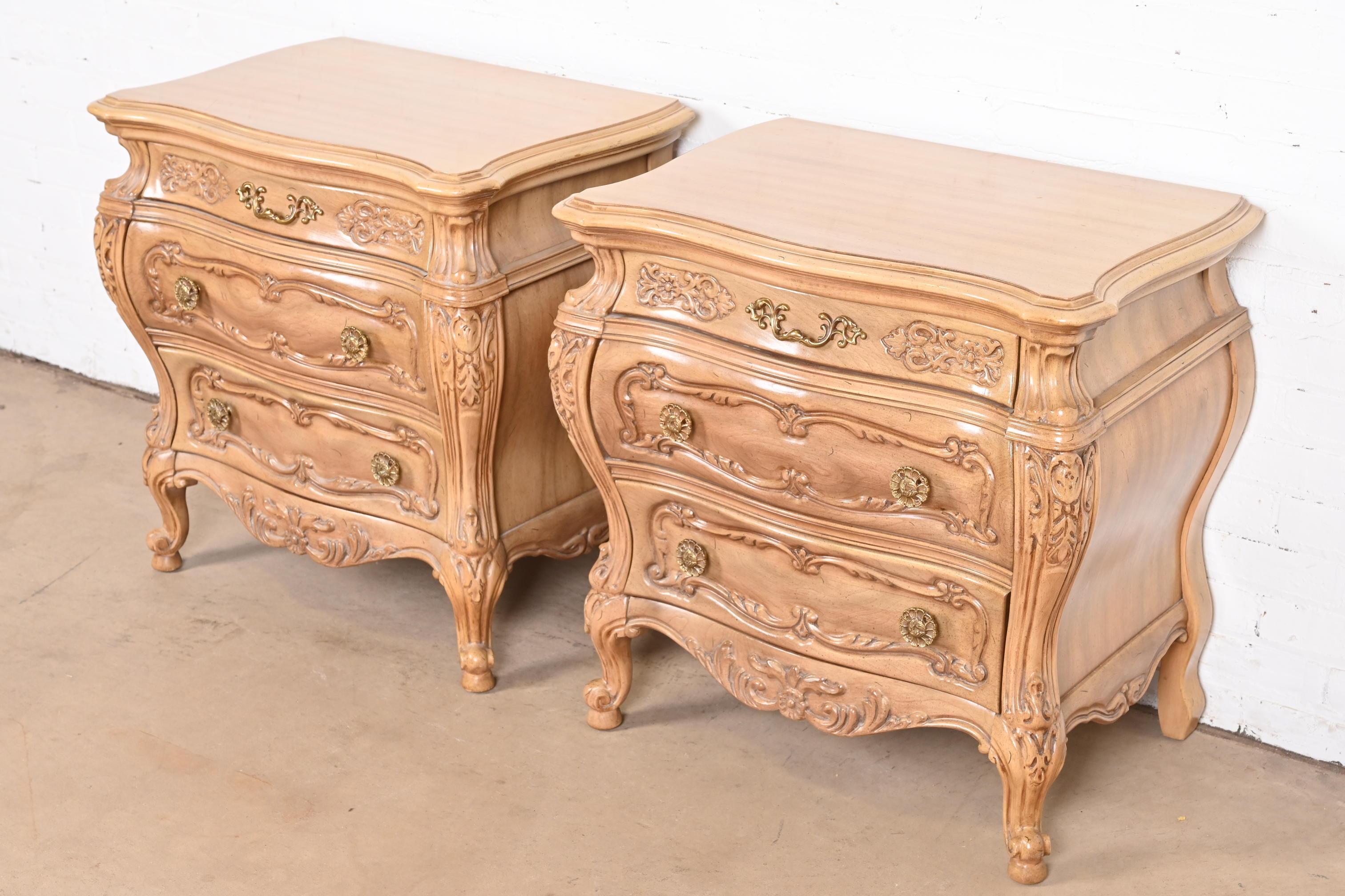 Mid-20th Century Grosfeld House Style French Provincial Louis XV Bleached Walnut Bedside Chests For Sale