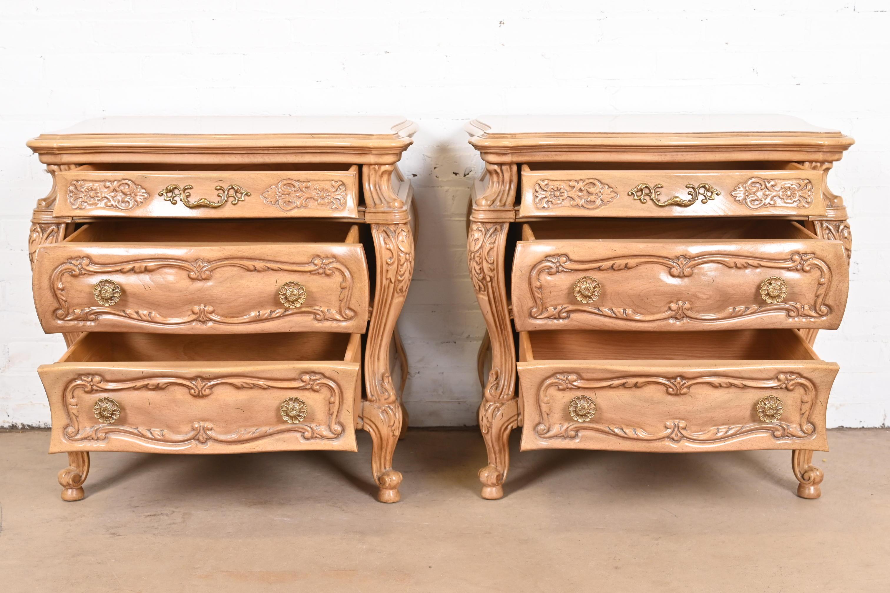 Grosfeld House Style French Provincial Louis XV Bleached Walnut Bedside Chests For Sale 2