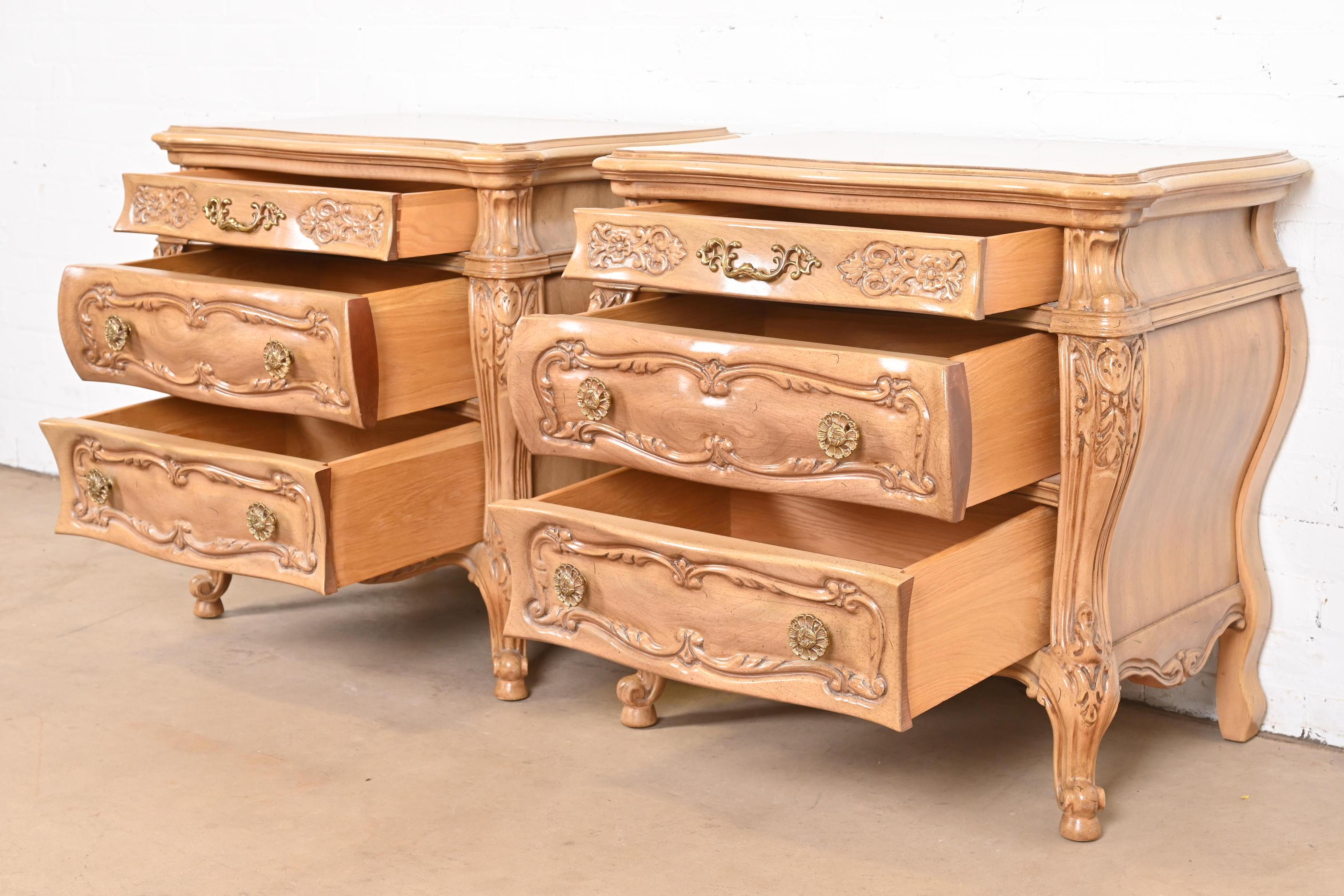 Grosfeld House Style French Provincial Louis XV Bleached Walnut Bedside Chests For Sale 3