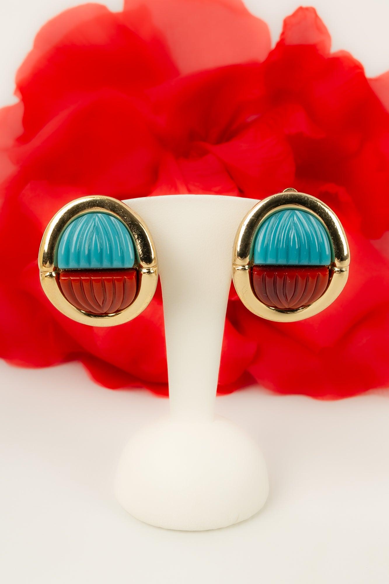 Grossé Clip-on Earrings in Golden Metal and Glass Paste For Sale 4