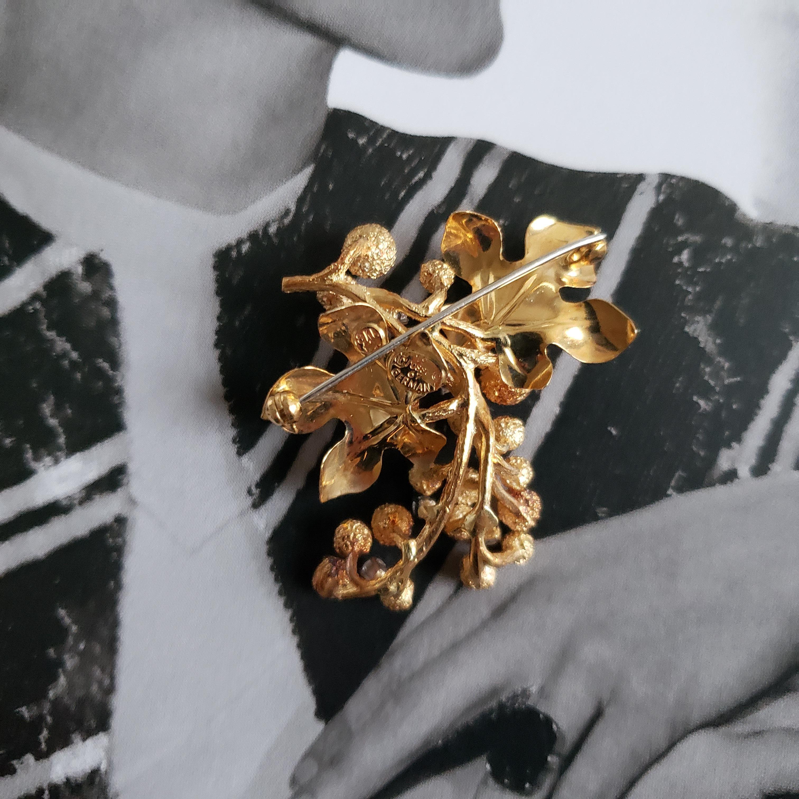 Grossé Allemagne, 1967 - Broche florale moderniste abstraite en or 18k avec diamant en vente 5