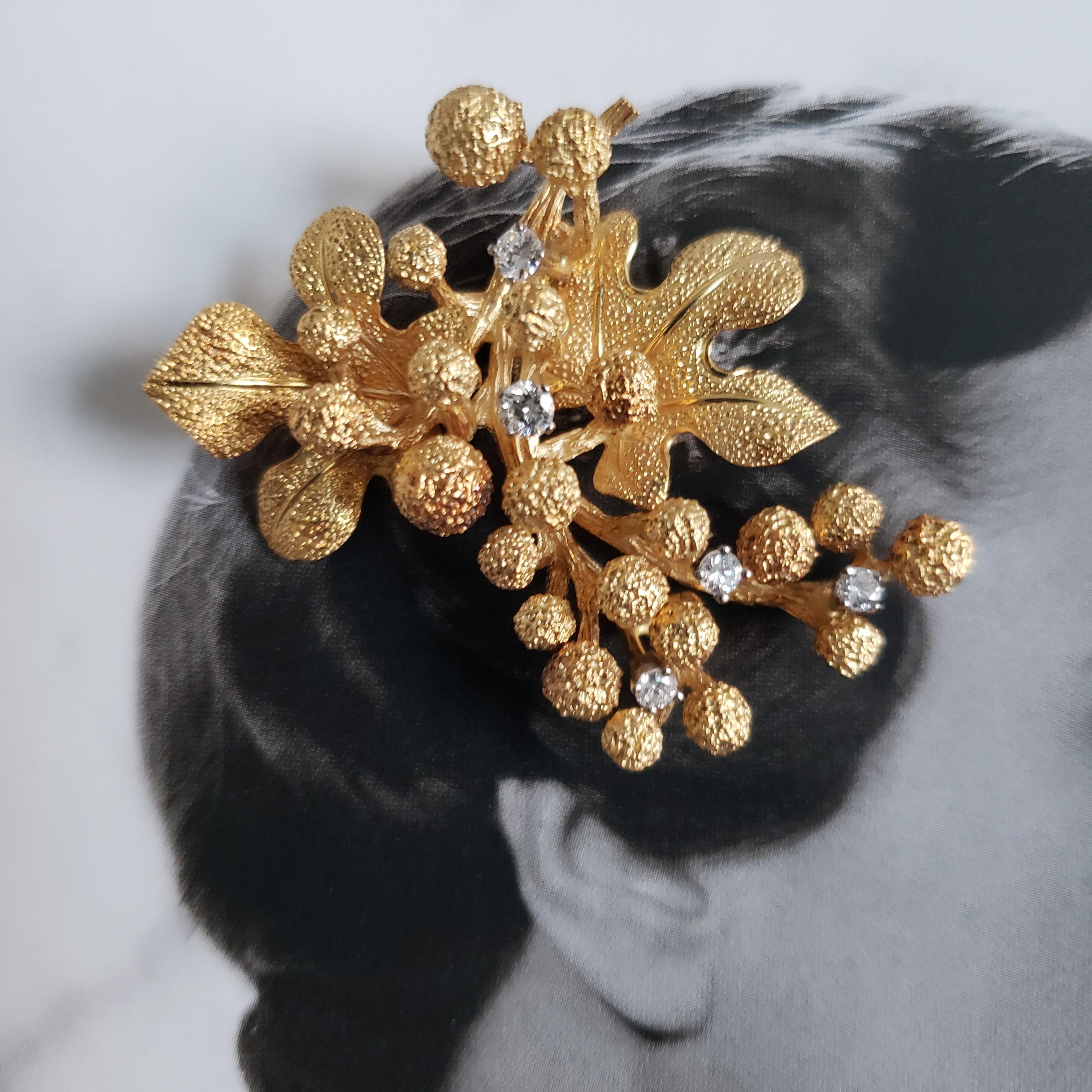Grossé Allemagne, 1967 - Broche florale moderniste abstraite en or 18k avec diamant Unisexe en vente