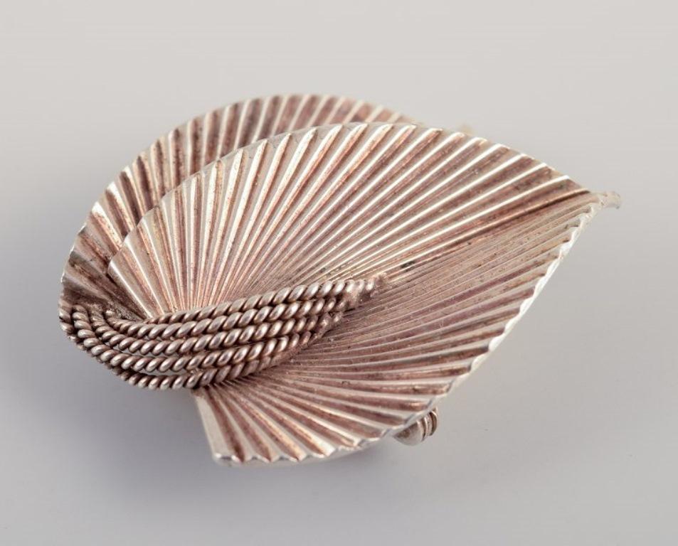 Women's Grosse, Swedish silversmith.  Sterling silver brooch. Dated 1958. For Sale