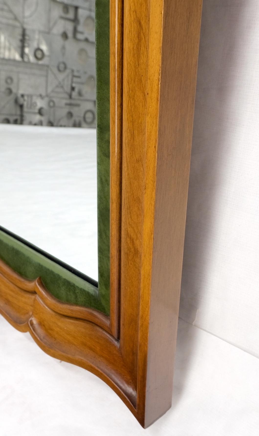 Grossfeld House Figural Carved Frame Wall Mirror In Good Condition For Sale In Rockaway, NJ