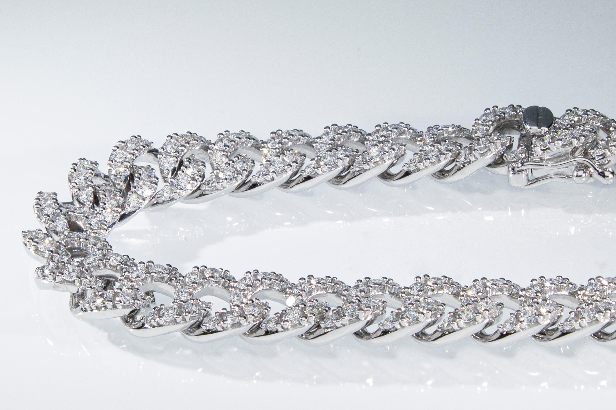 Groumette Bracelet with Ct 3.35 of Diamonds, 18 Kt White Gold For Sale 1