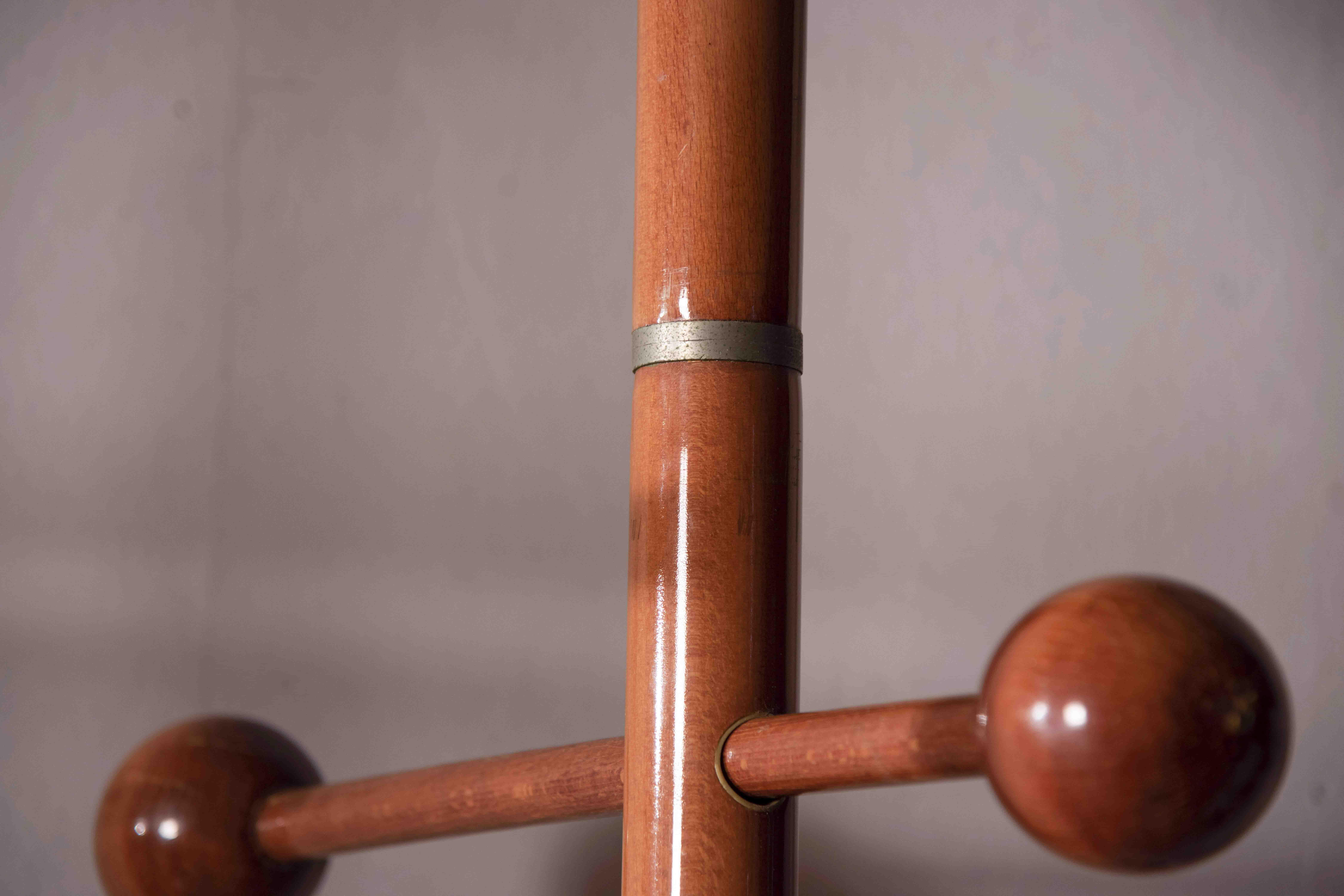Ground Ceiling Hanger with spherical elements walnut wood 1970s For Sale 7