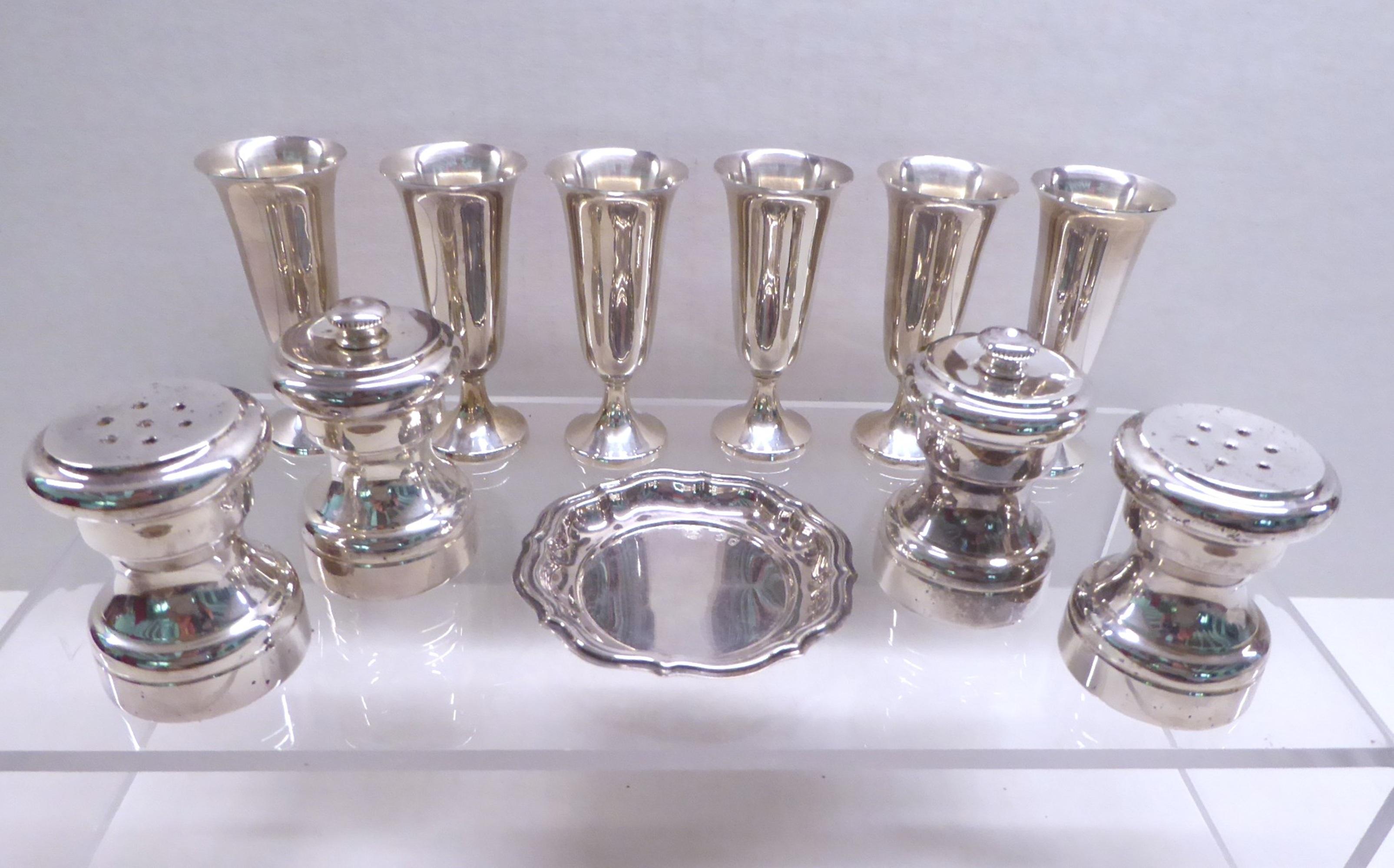 Group 11 pcs Vintage Sterling Silver Individual S/P & Petite Caviar Vodka Cups For Sale 10