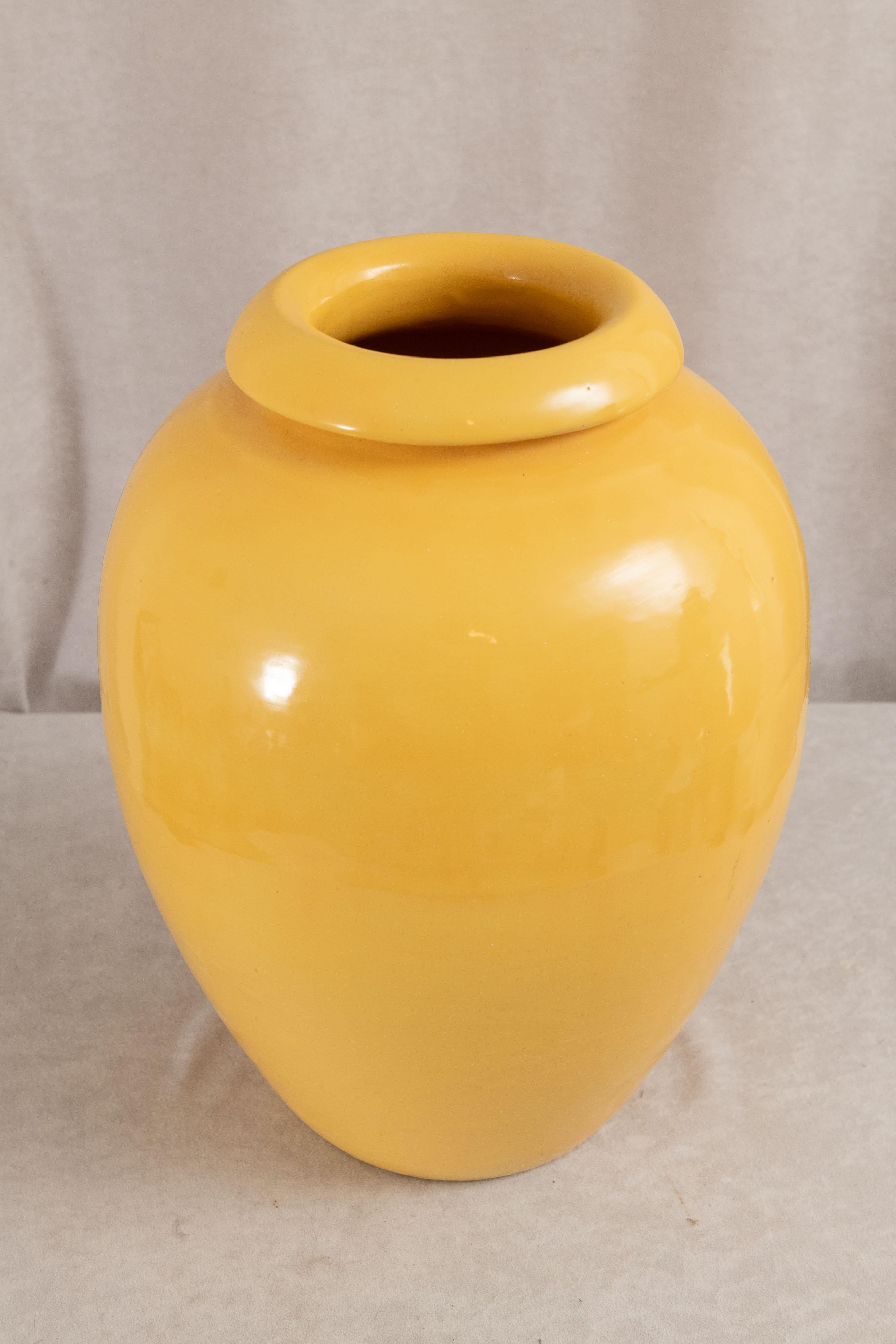  Qui offriamo 3 barattoli di olio Bauer, ma se desideri acquistarne solo uno, visita le altre inserzioni perché ognuno di essi ha un proprio annuncio.
  I 3 barattoli sono: verde, arancione e giallo. Sono tutti della stessa taglia e l'inserzione qui