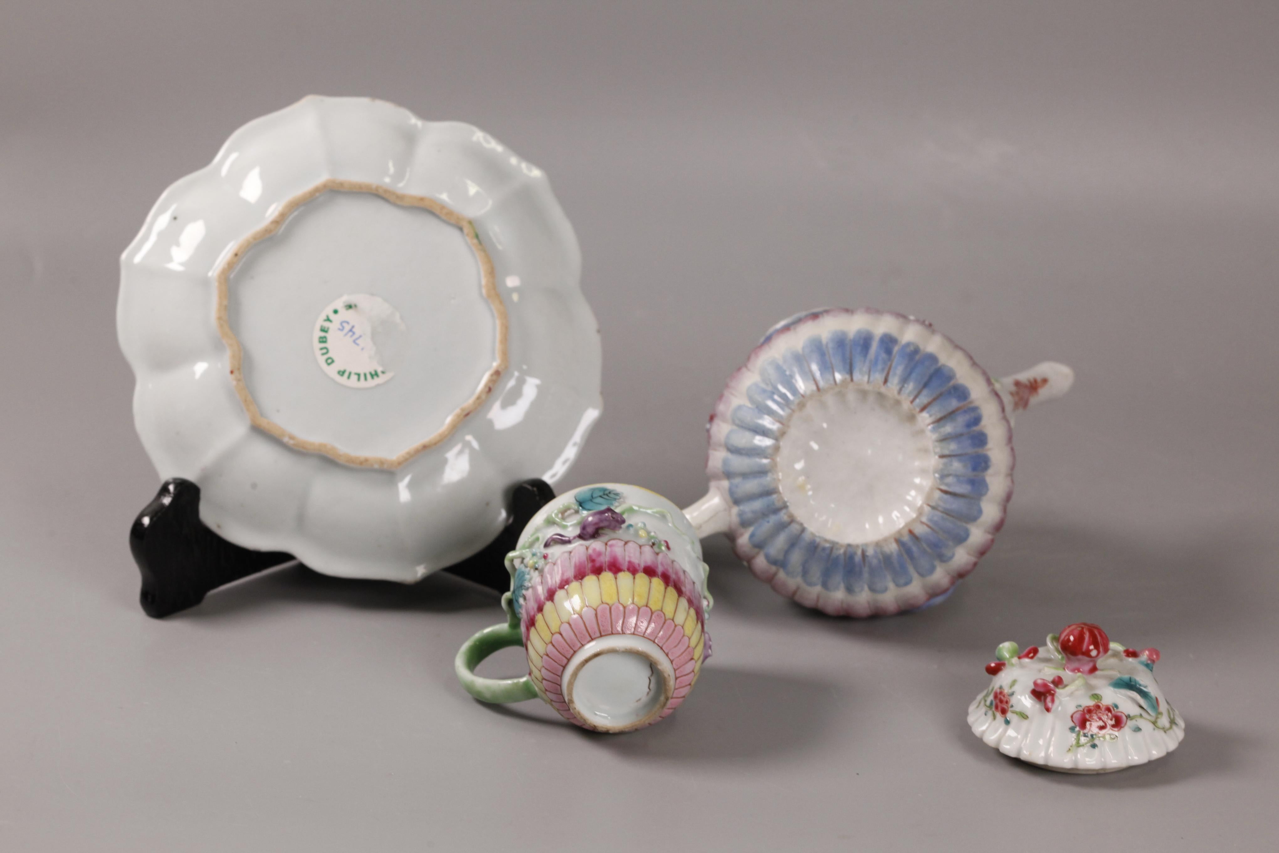 Groupe de 3 articles de table en porcelaine d'exportation chinoise, période Yongzheng Bon état - En vente à New York, NY