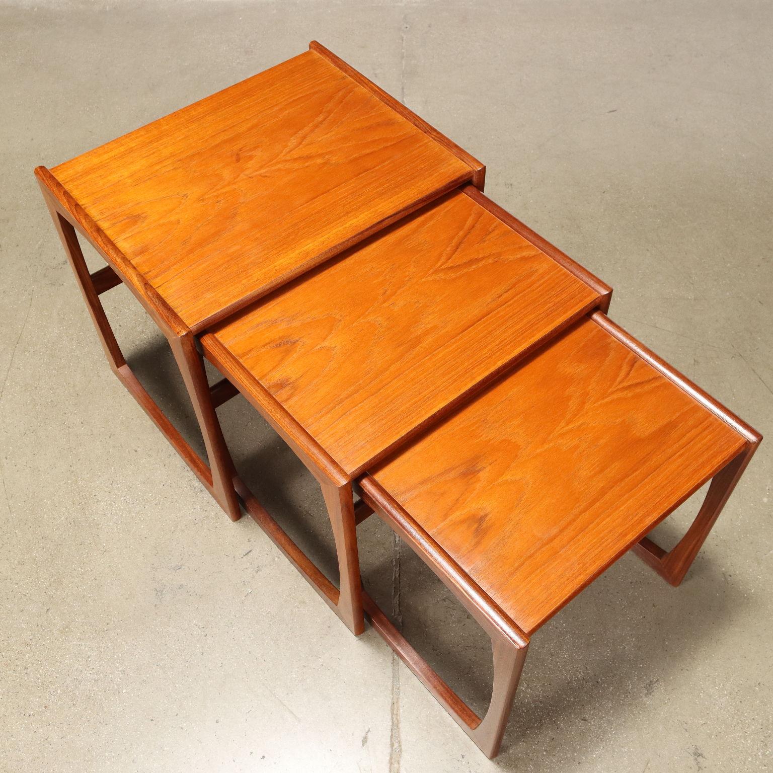 Group of 3 Hideable Coffee Tables Teak Veneer, Italy, 1960s In Excellent Condition In Milano, IT